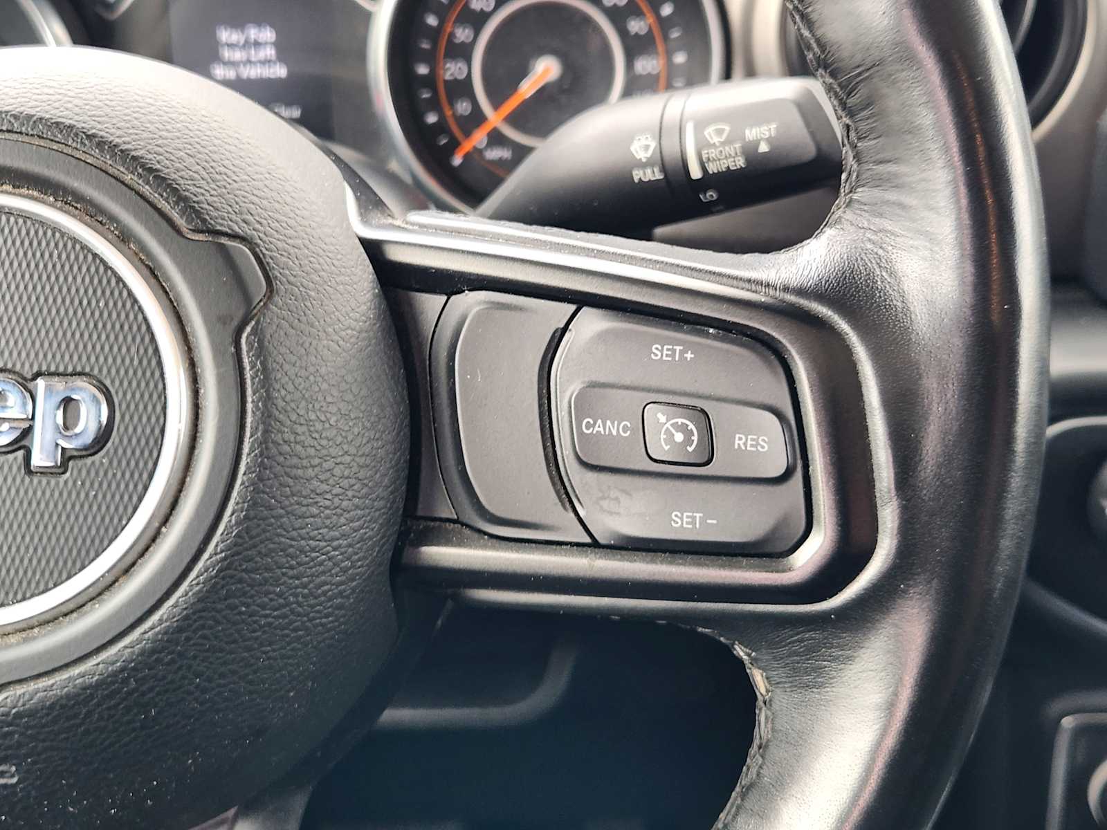 Thumbnail: 2020 Jeep Gladiator - 28