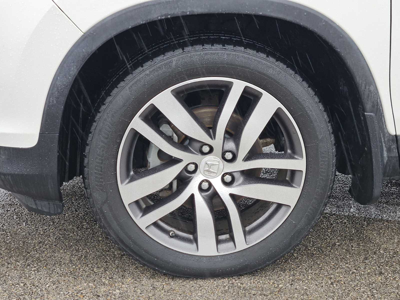 Thumbnail: 2017 Honda Pilot - 9