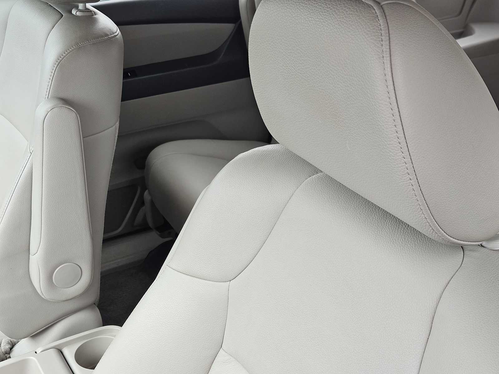 Thumbnail: 2014 Honda Odyssey - 14