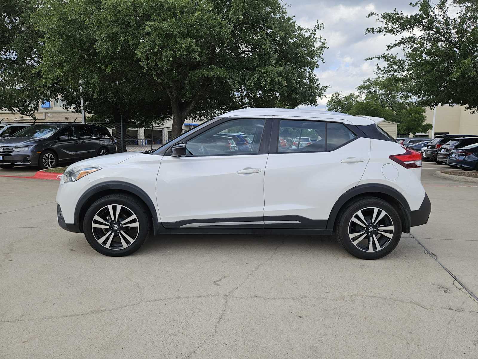 Thumbnail: 2019 Nissan Kicks - 5