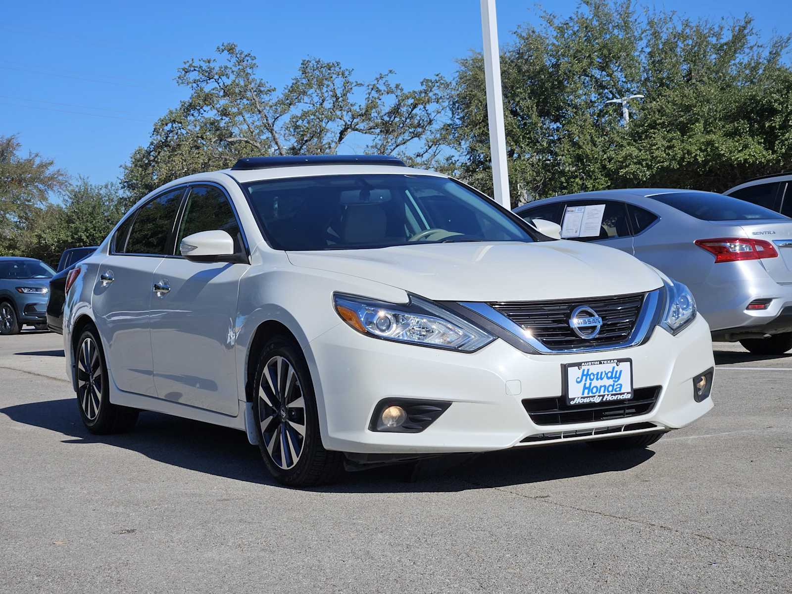 Thumbnail: 2016 Nissan Altima - 3