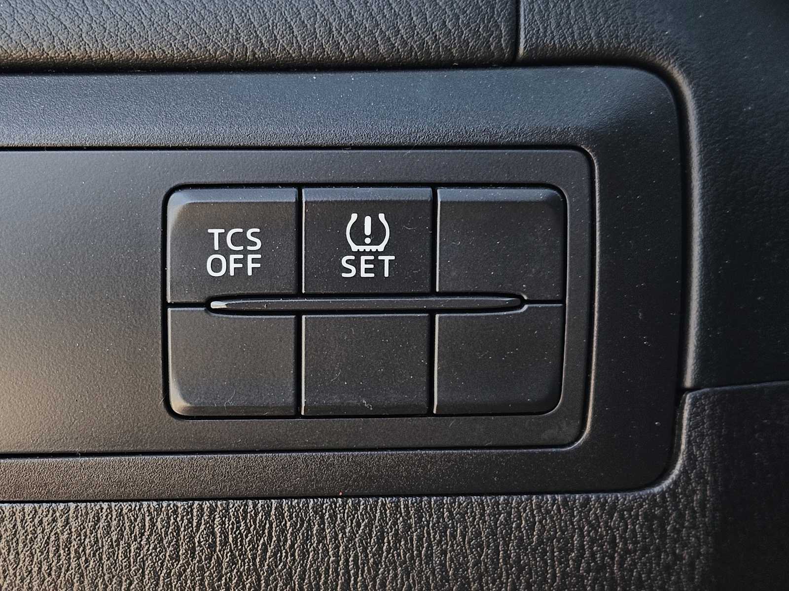 Thumbnail: 2015 Mazda CX-5 - 21