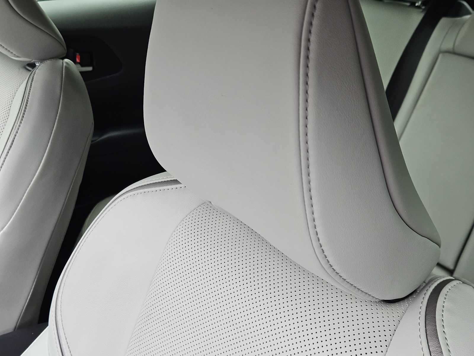 Thumbnail: 2024 Toyota Prius - 15