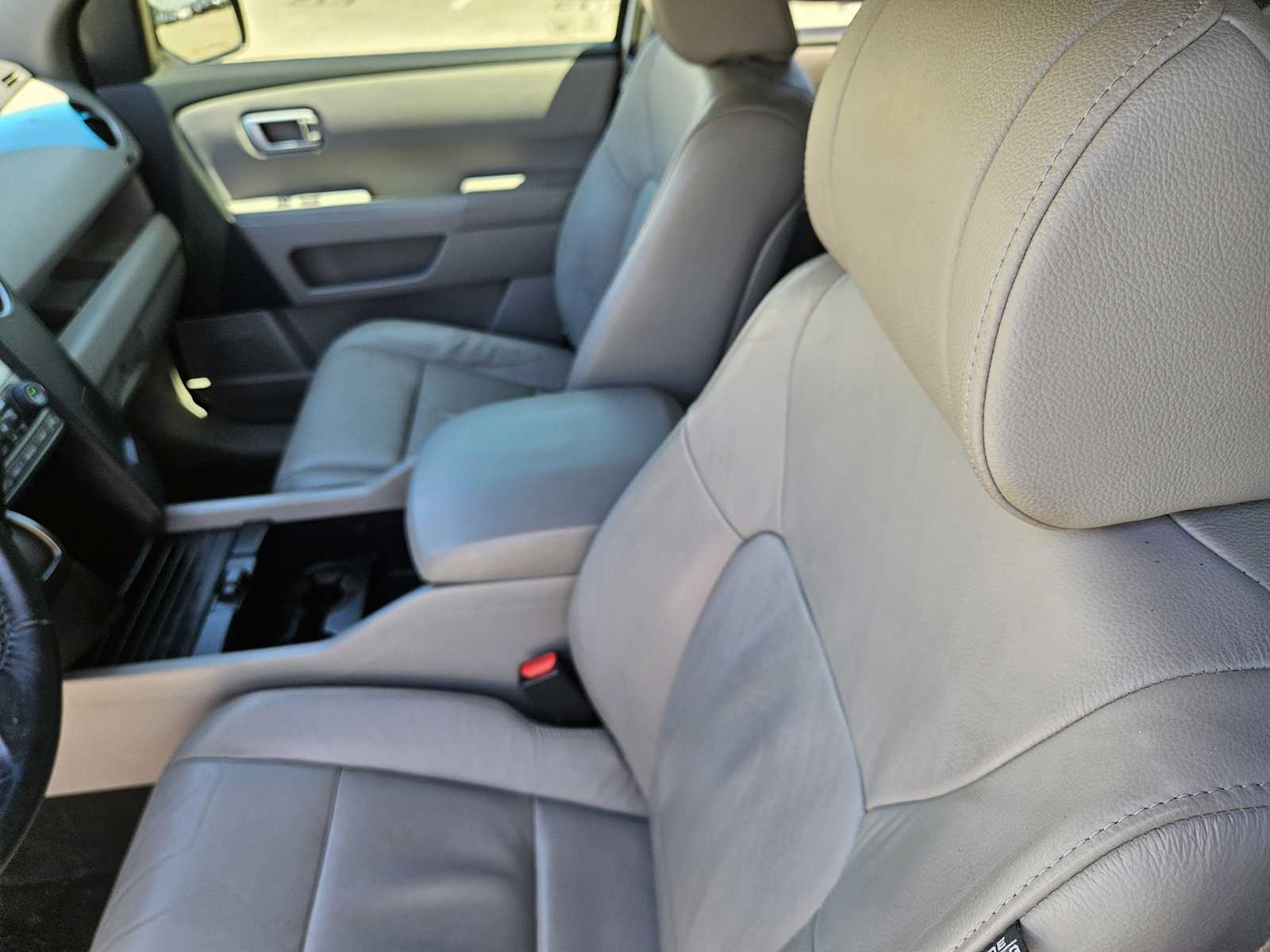 Thumbnail: 2012 Honda Pilot - 15