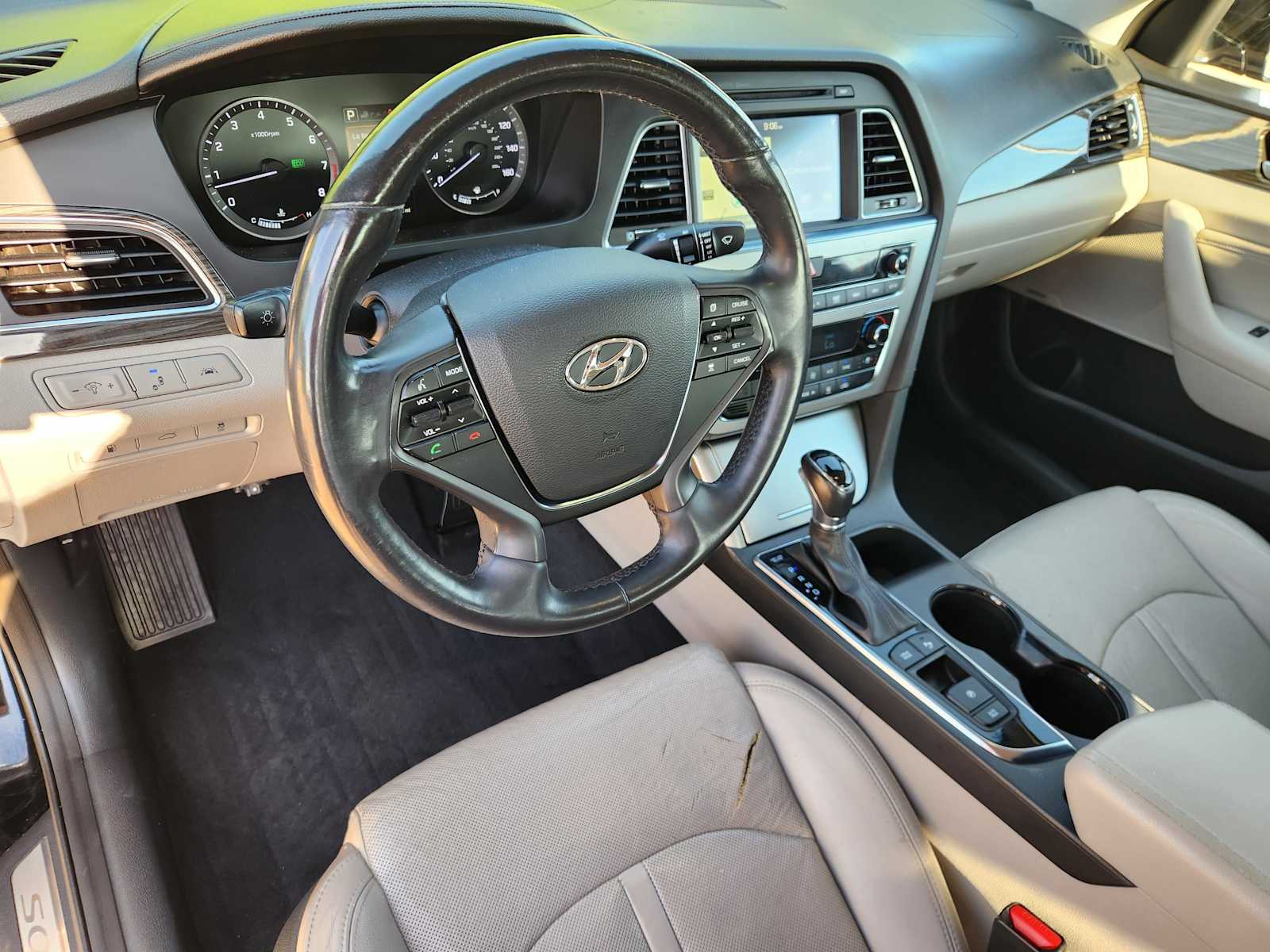 Thumbnail: 2015 Hyundai Sonata - 2