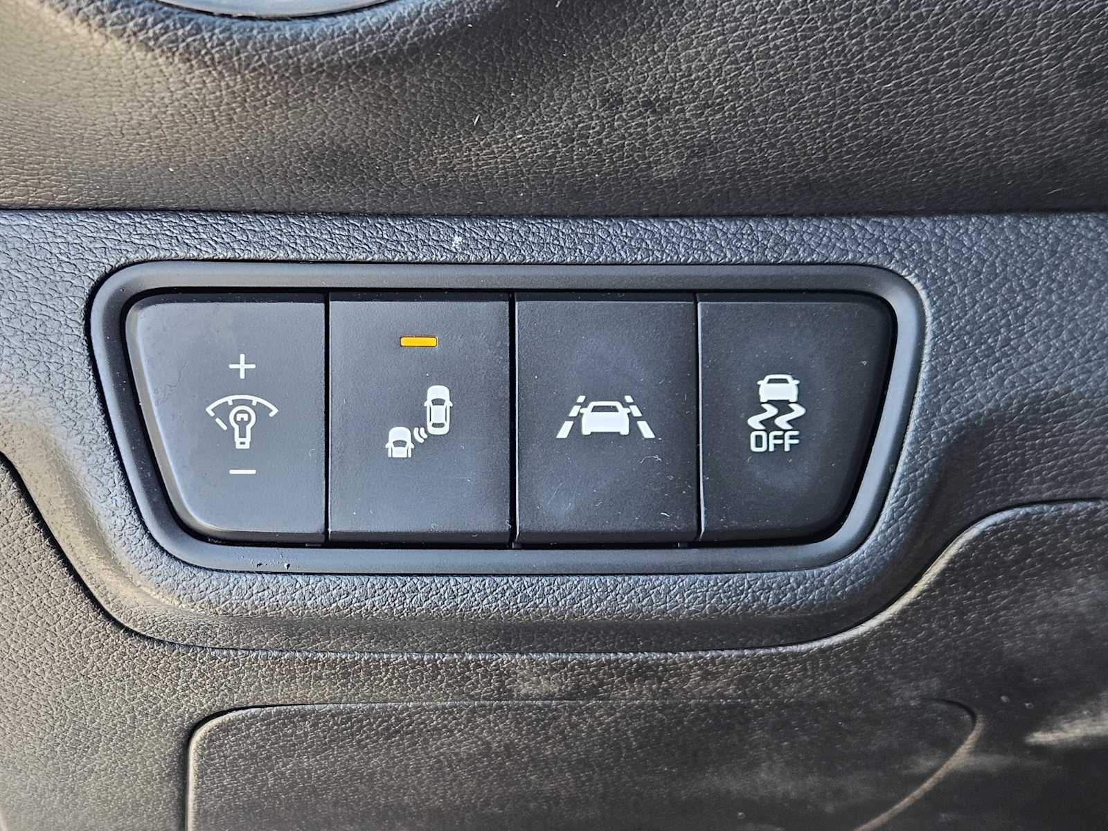 Thumbnail: 2021 Kia Forte - 22