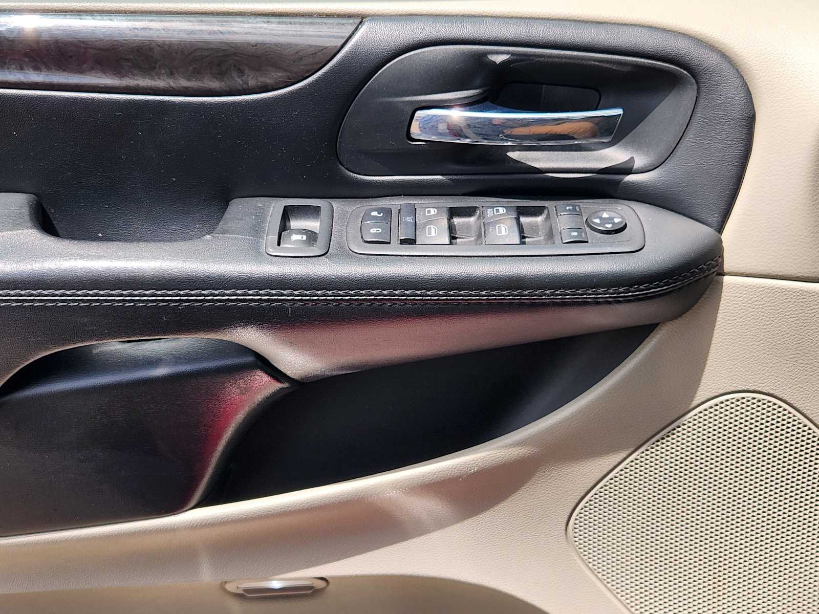 Thumbnail: 2019 Dodge Grand Caravan - 22