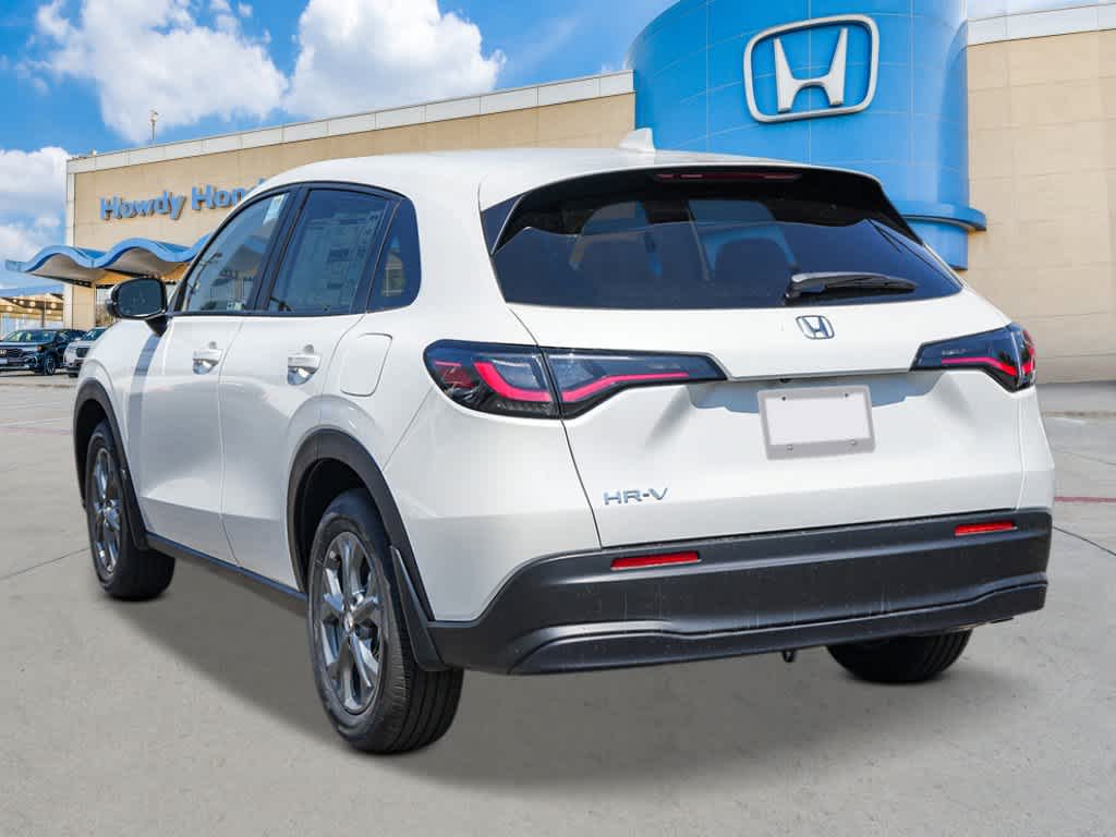 2026 Honda HR-V LX photo 2