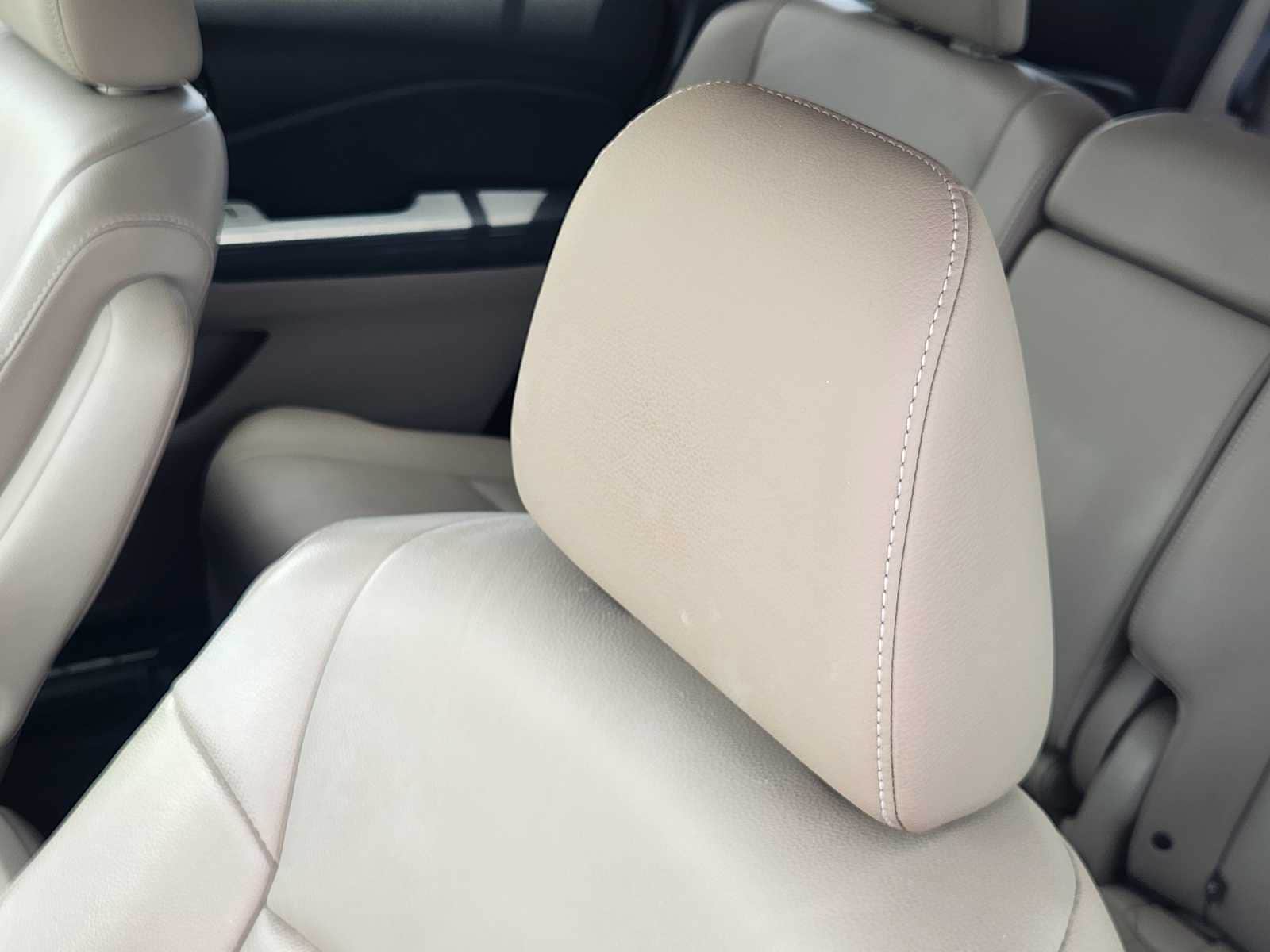 Thumbnail: 2016 Honda Pilot - 15