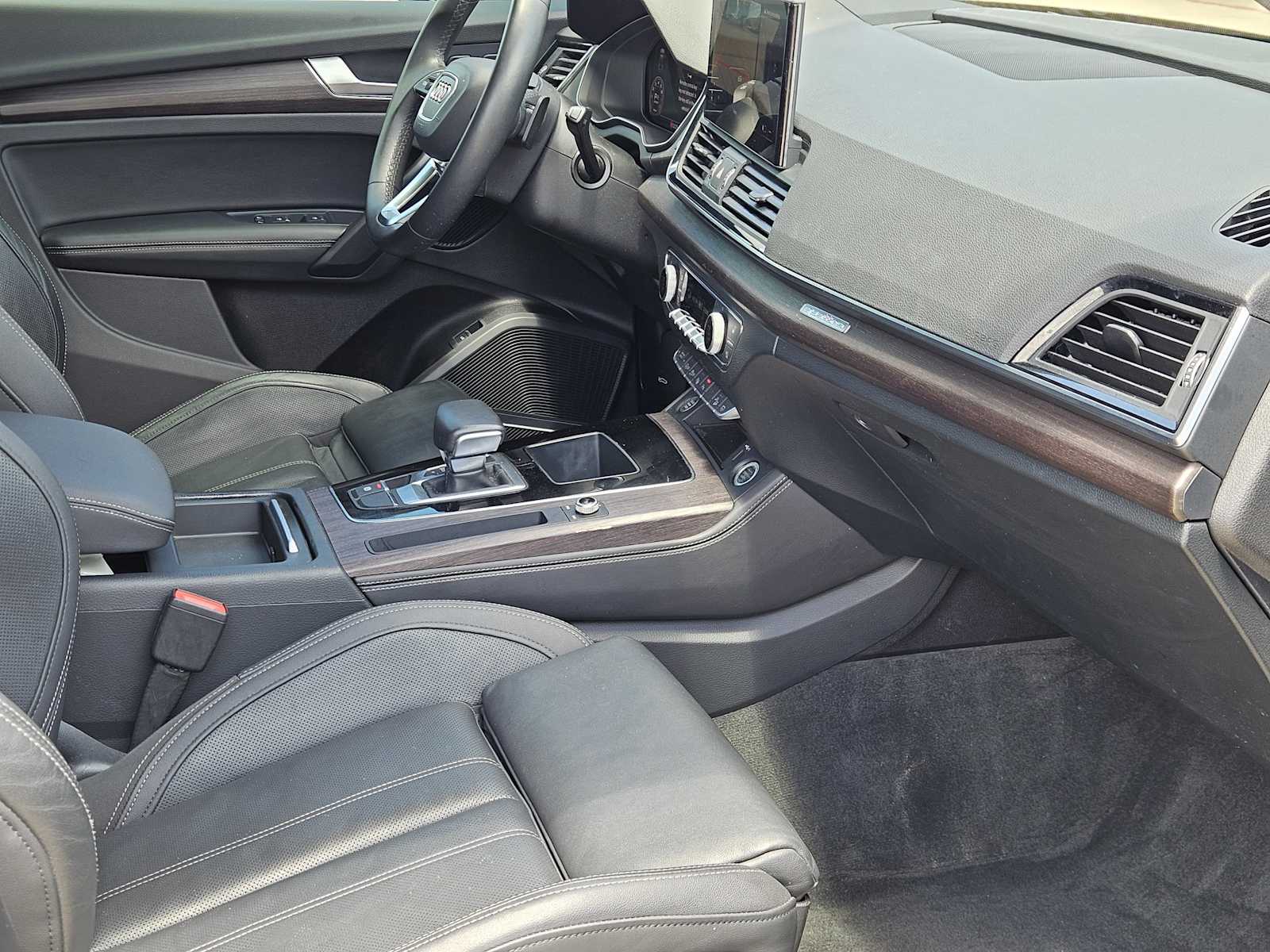 Thumbnail: 2022 Audi Q5 - 14