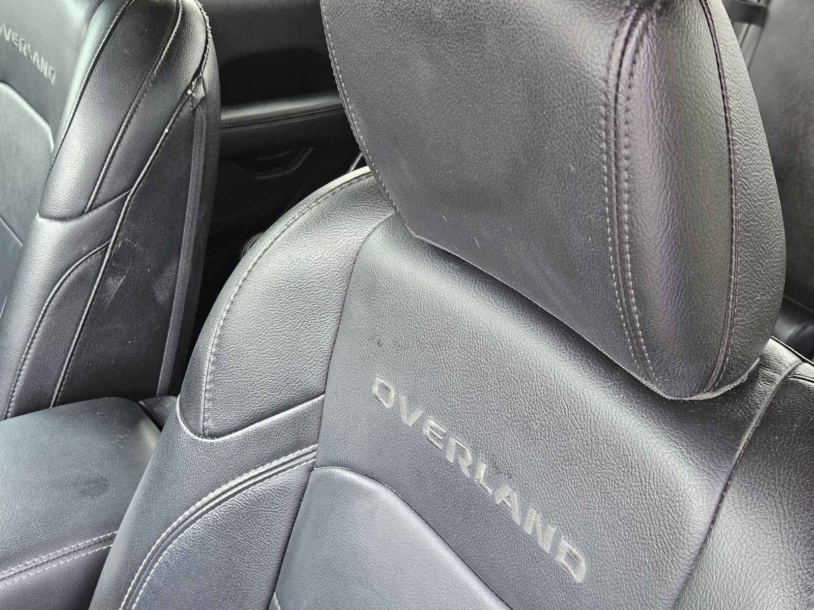 Thumbnail: 2021 Jeep Gladiator - 15