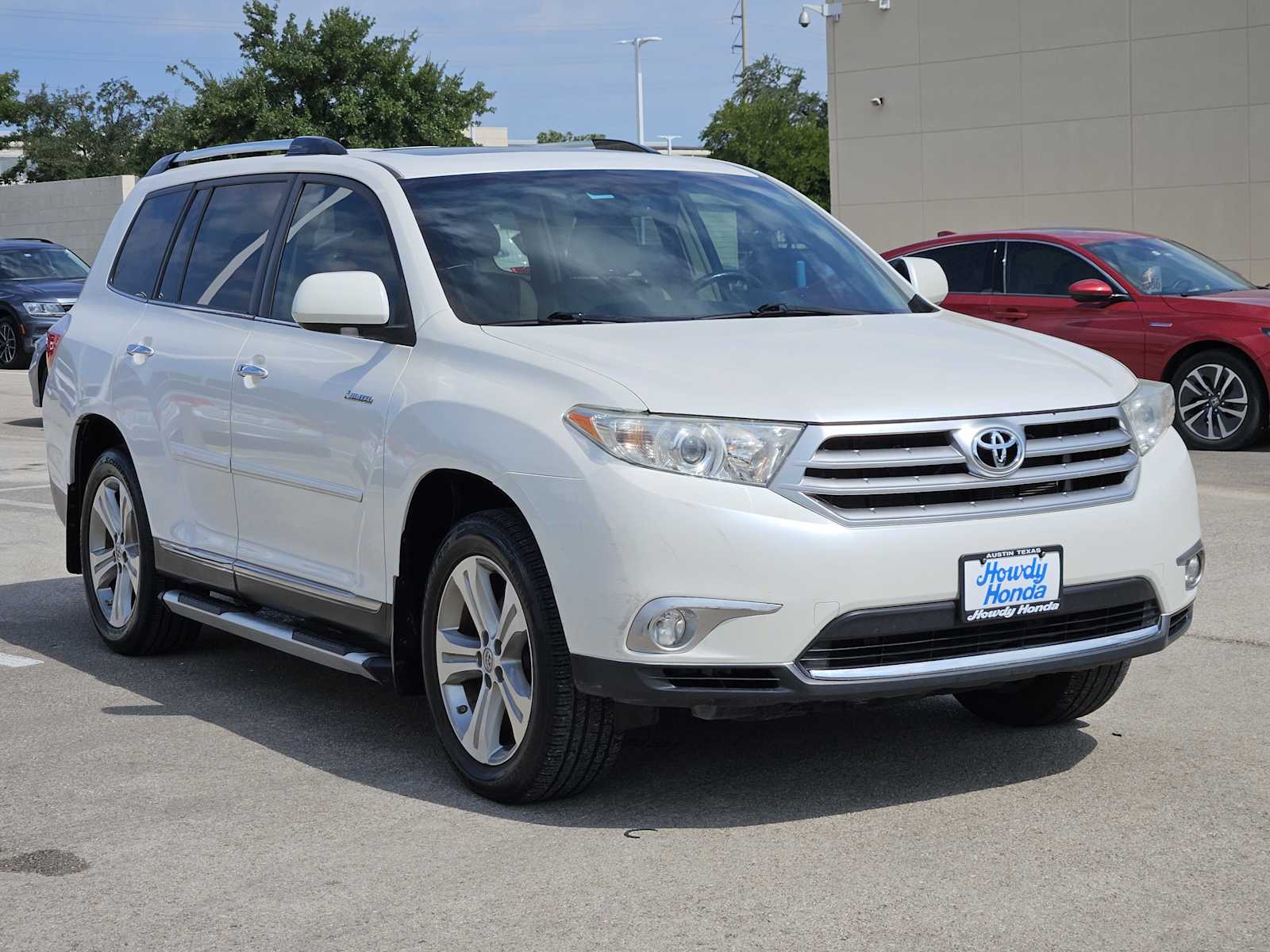 Thumbnail: 2013 Toyota Highlander - 2
