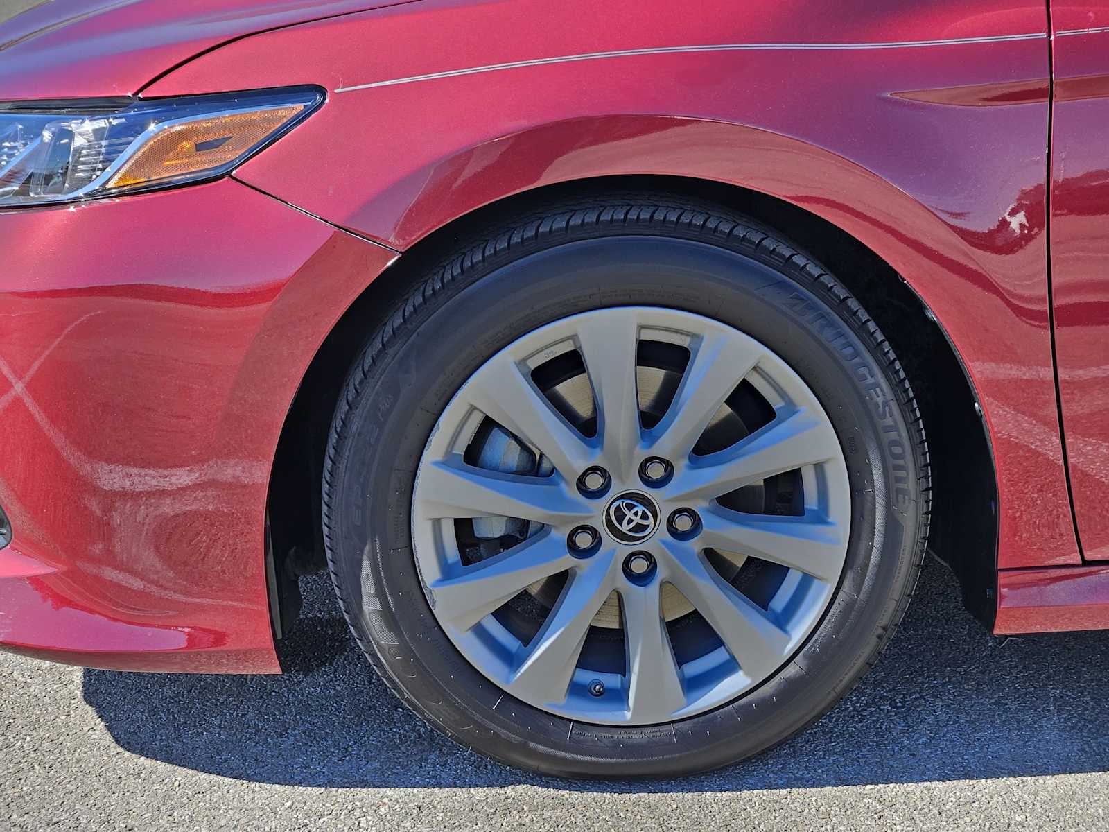 Thumbnail: 2018 Toyota Camry - 9