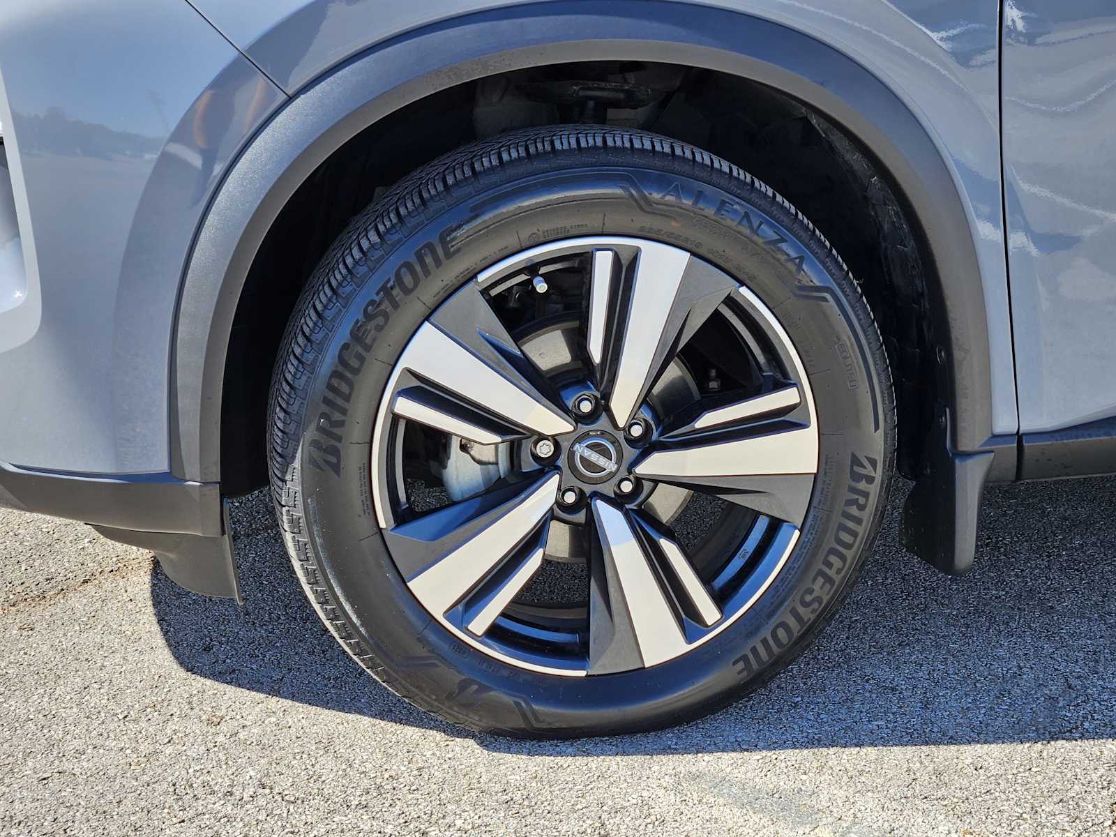 Thumbnail: 2022 Nissan Rogue - 10