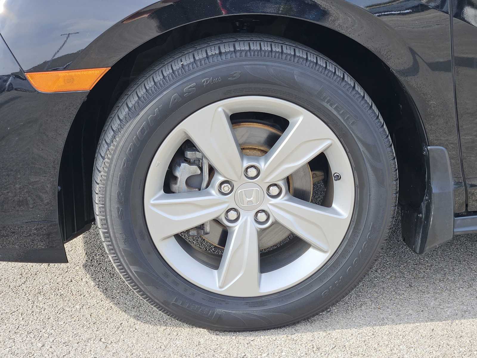 Thumbnail: 2019 Honda Odyssey - 9