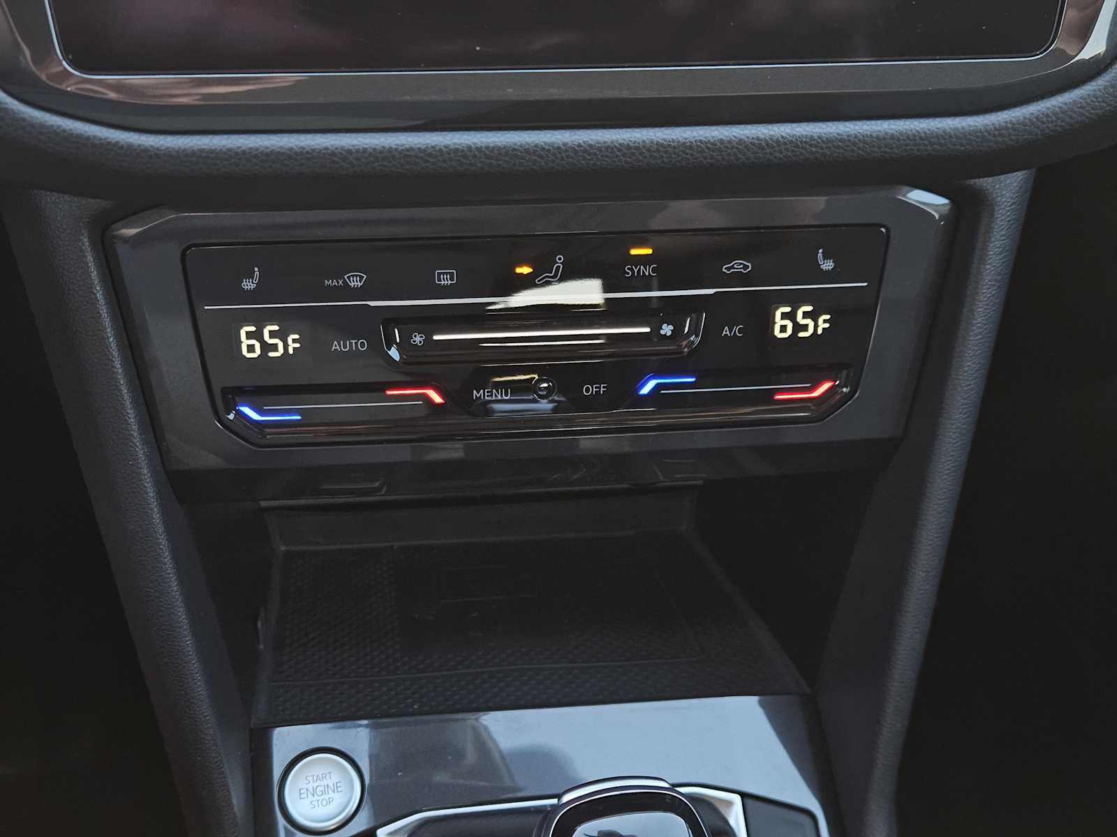 Thumbnail: 2022 Volkswagen Tiguan - 19