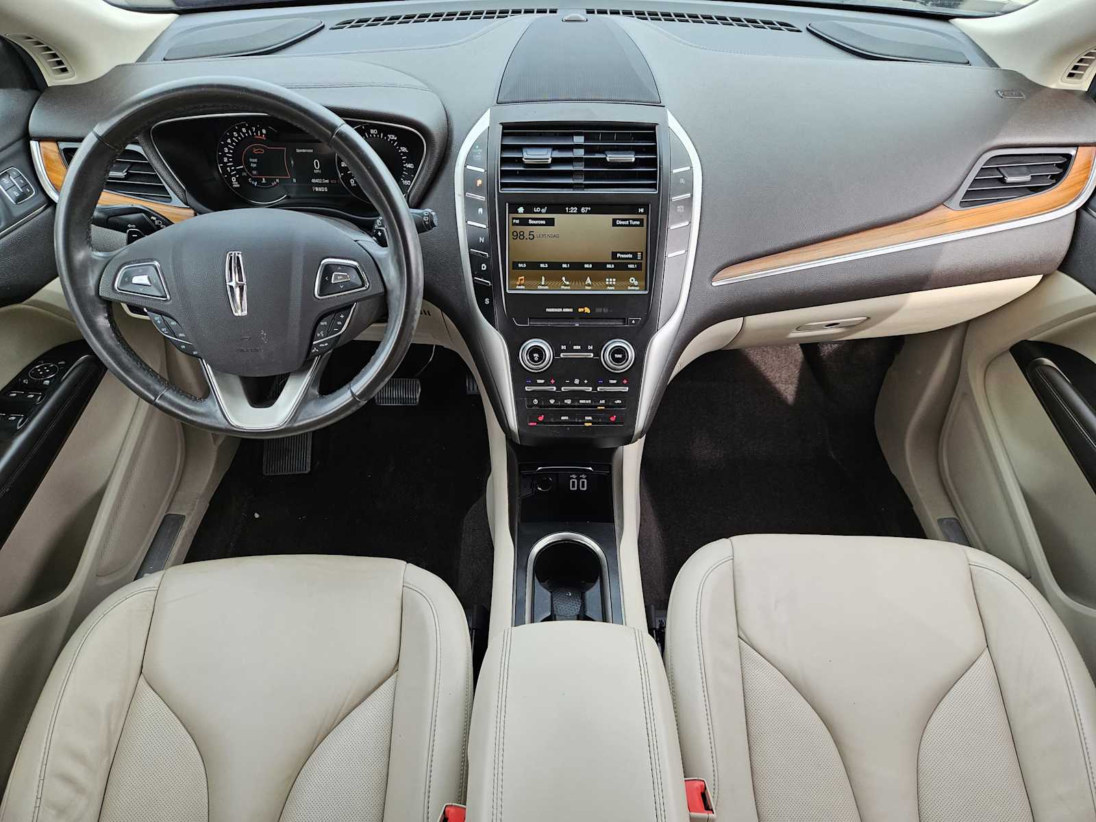 Thumbnail: 2018 Lincoln MKC - 25