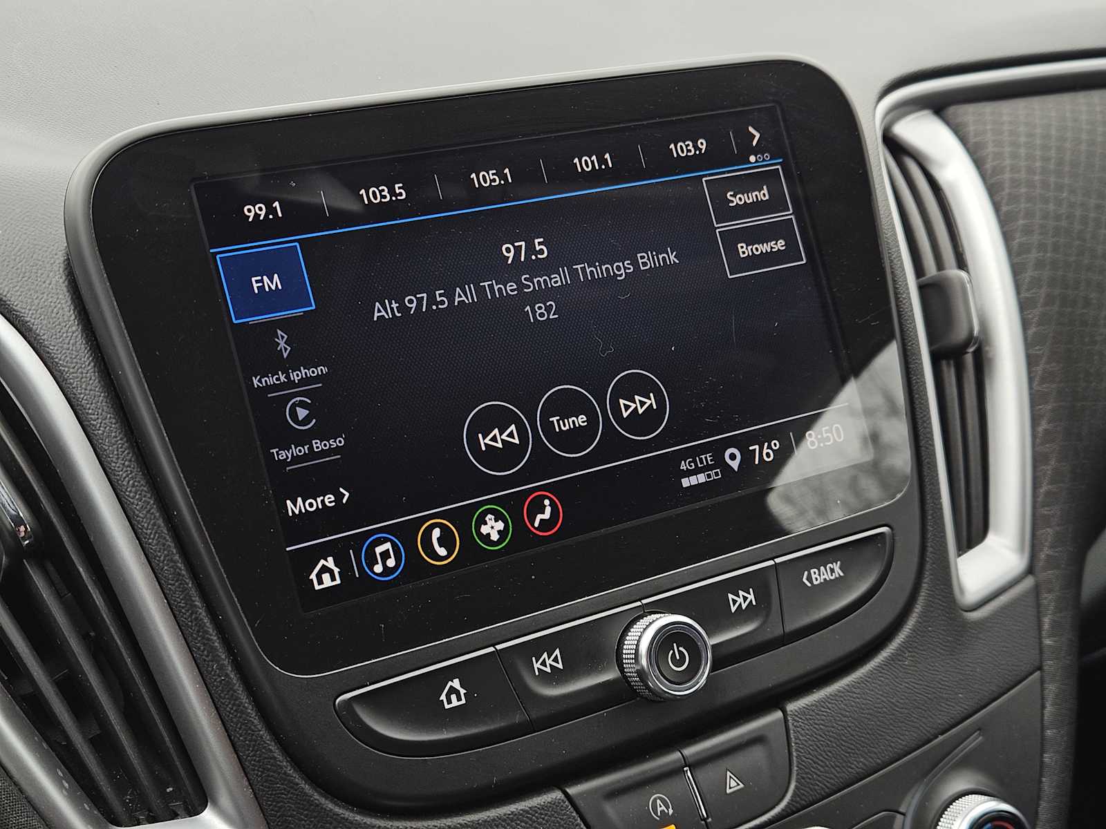 Thumbnail: 2023 Chevrolet Malibu - 17