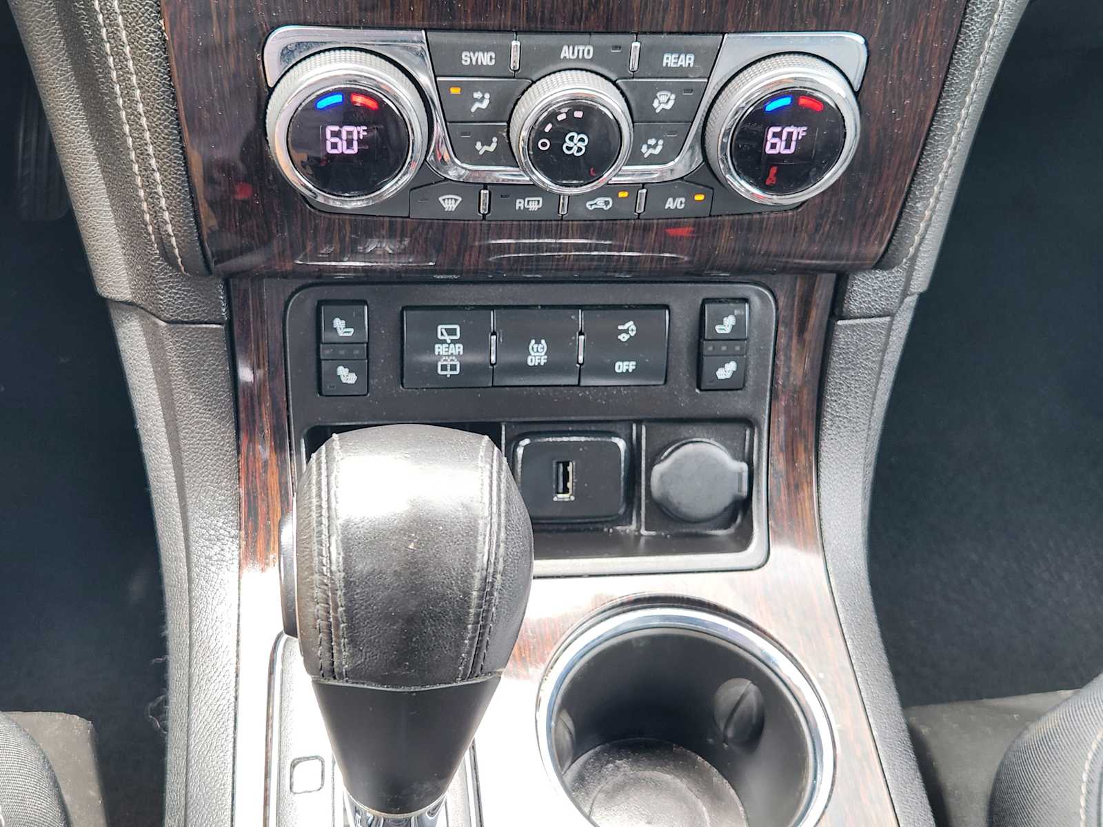 Thumbnail: 2017 Chevrolet Traverse - 18