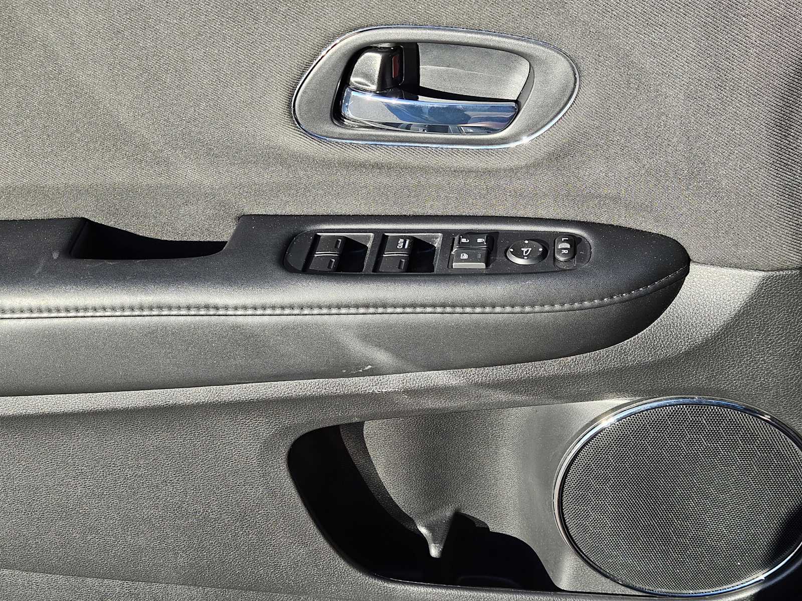 Thumbnail: 2022 Honda HR-V - 22