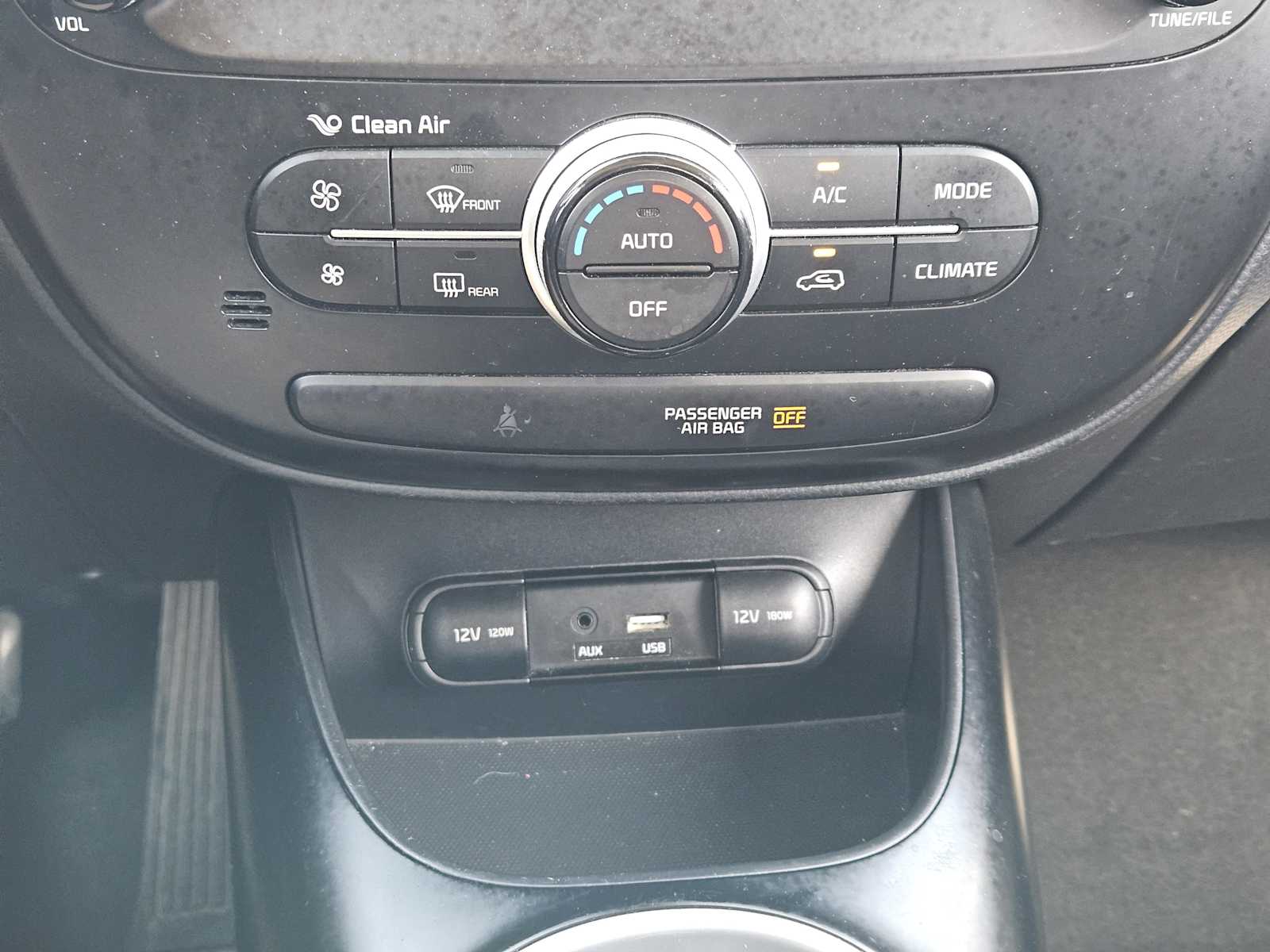 Thumbnail: 2018 Kia Soul - 18