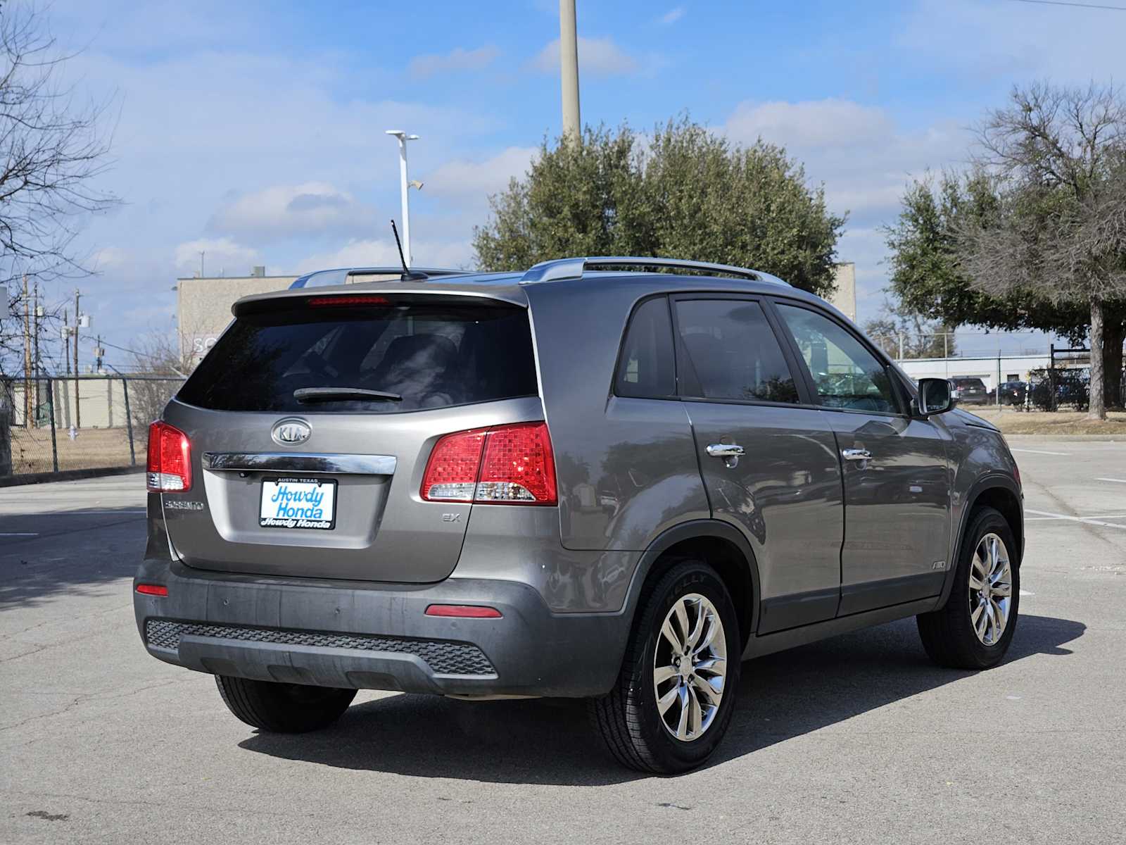 Thumbnail: 2011 Kia Sorento - 6