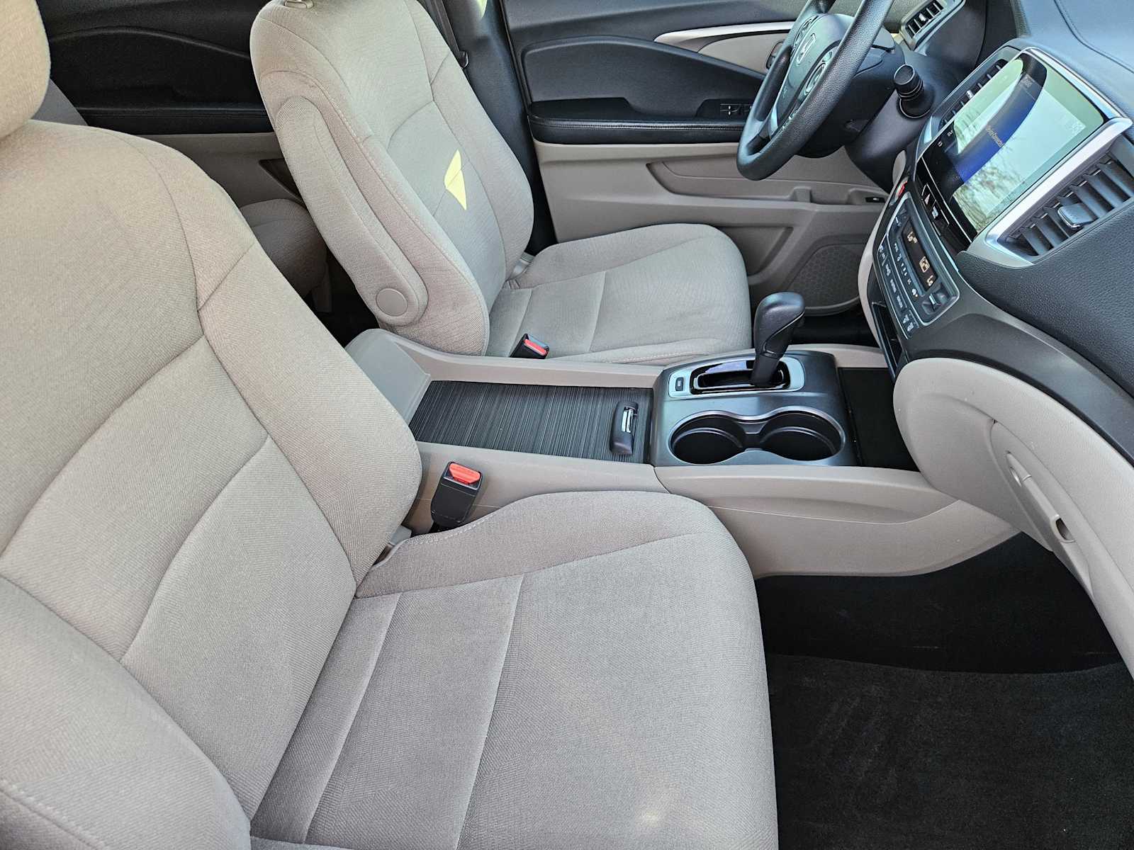 Thumbnail: 2018 Honda Pilot - 13