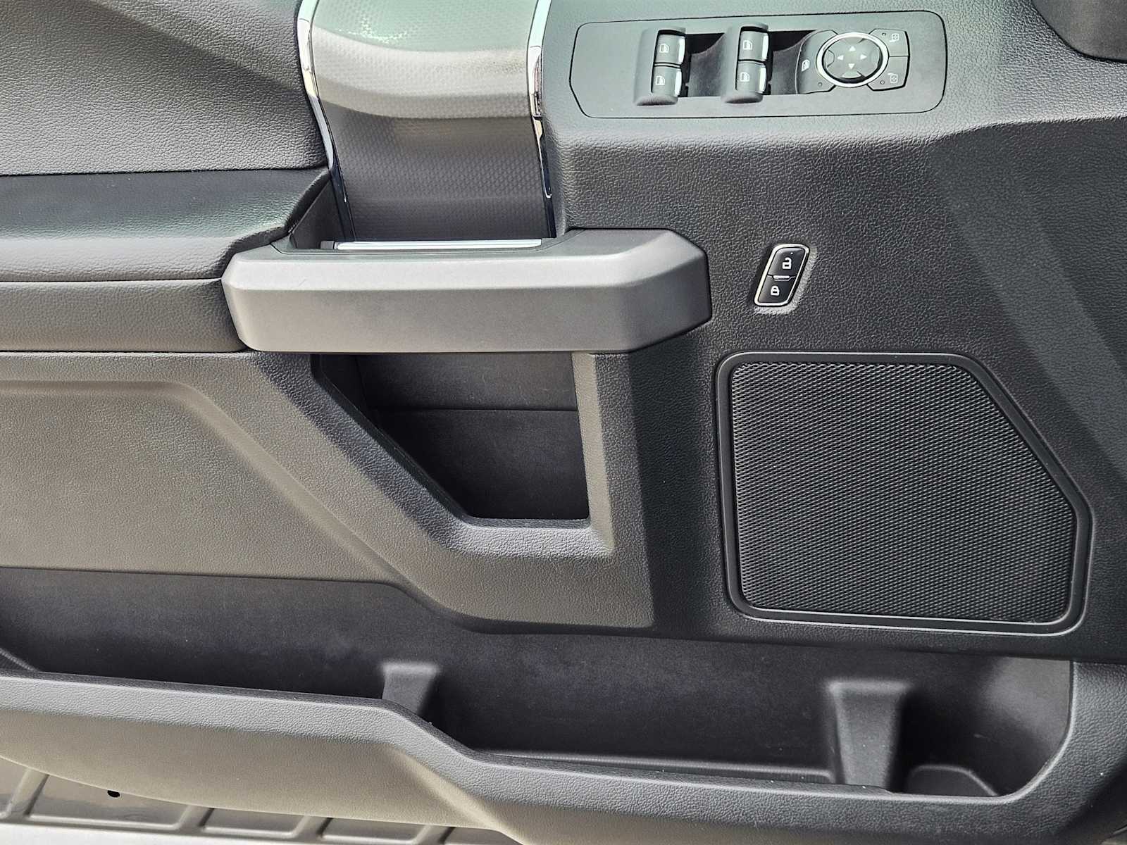 2016 Ford F-150 XLT 22
