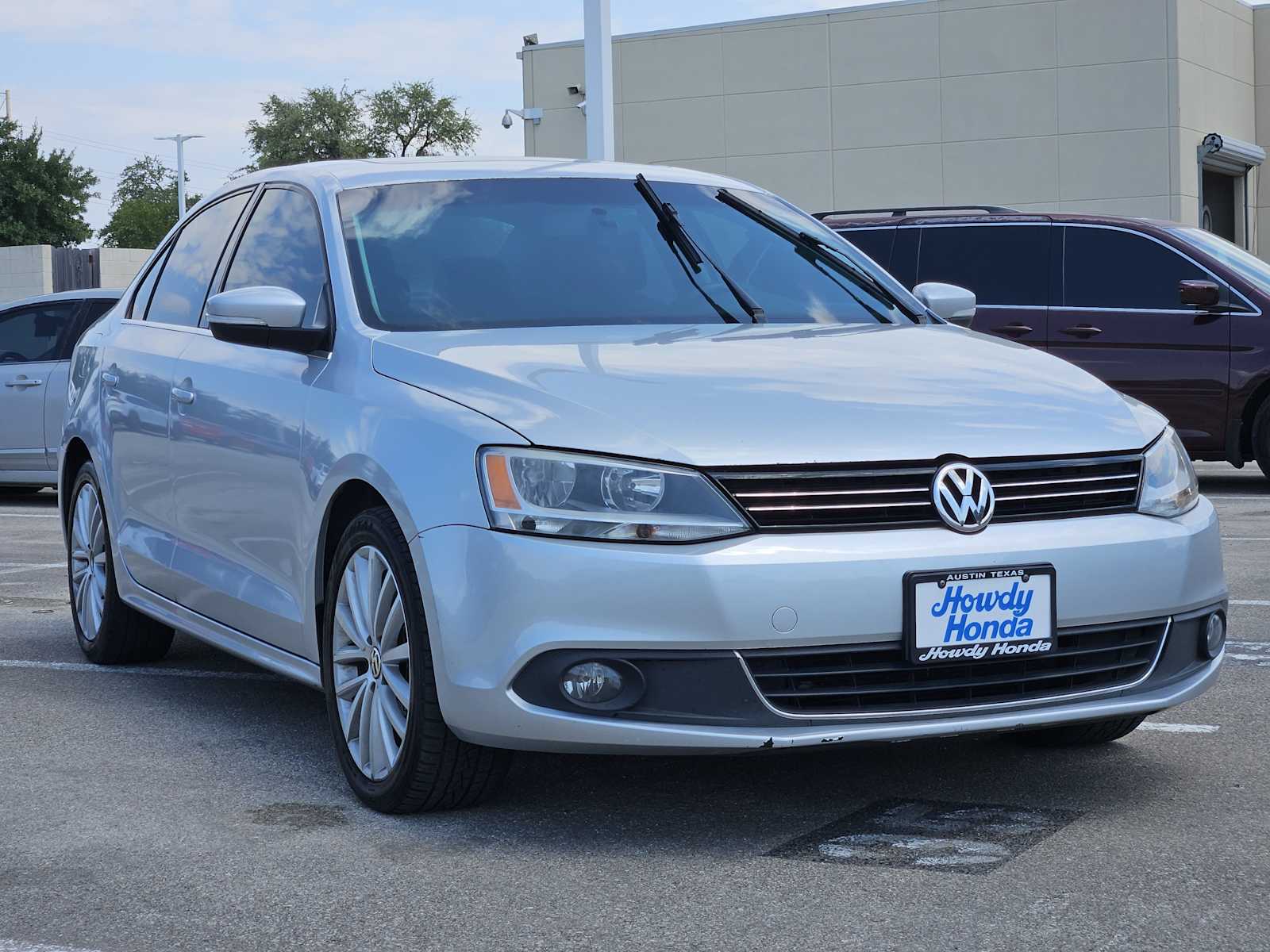 Thumbnail: 2013 Volkswagen Jetta - 3