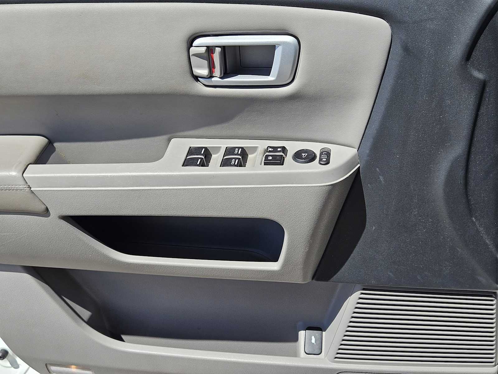 Thumbnail: 2012 Honda Pilot - 21