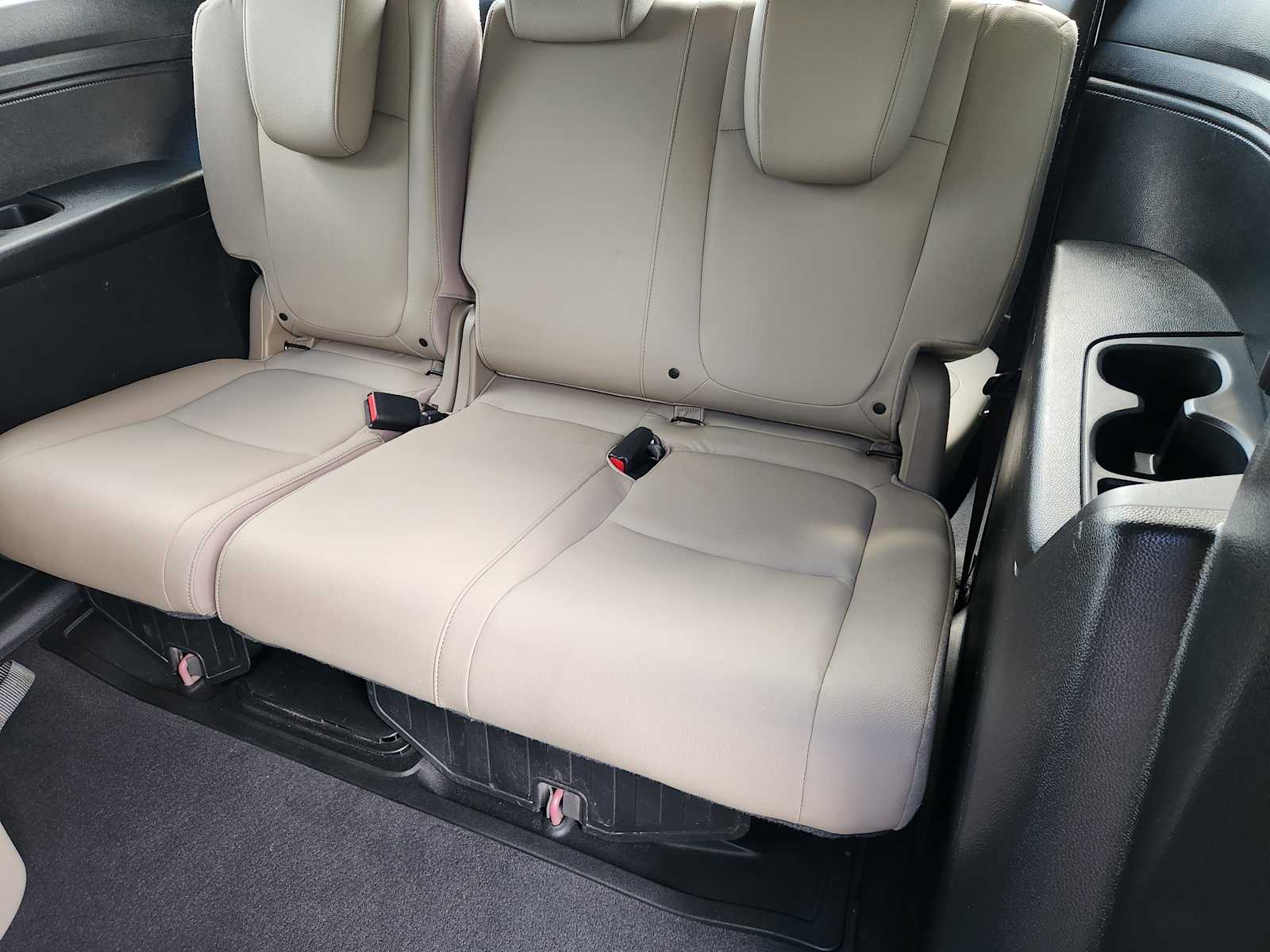 Thumbnail: 2021 Honda Odyssey - 32