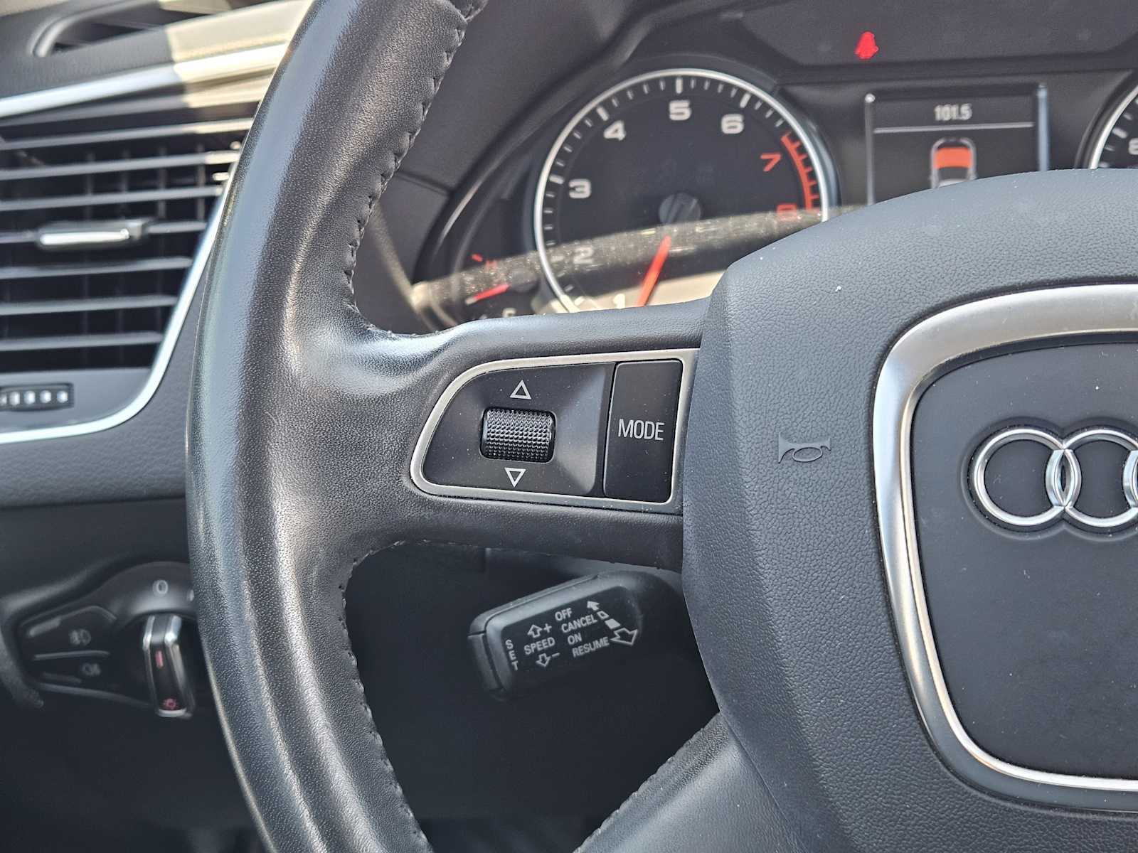 Thumbnail: 2010 Audi Q5 - 26