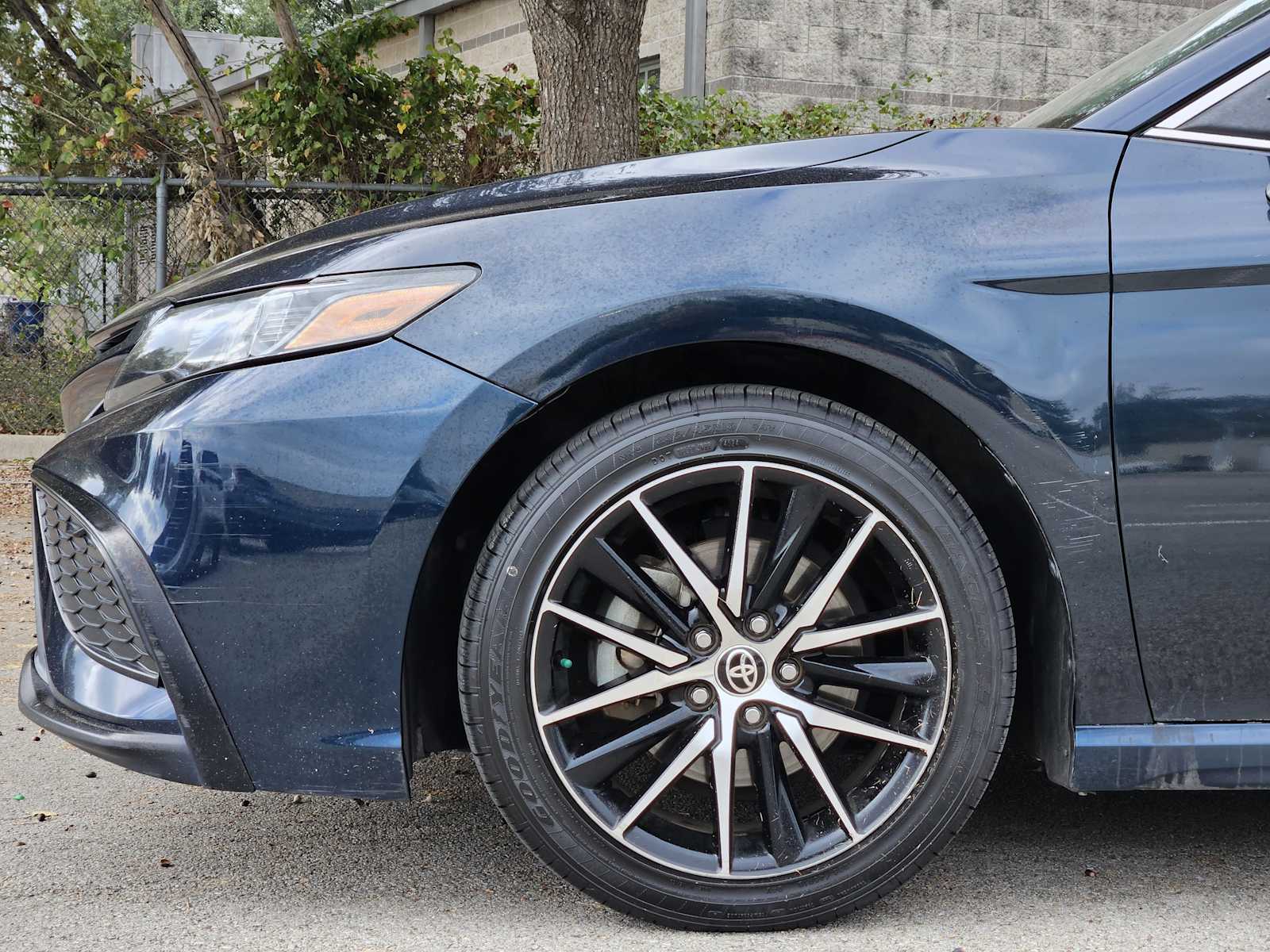 Thumbnail: 2021 Toyota Camry - 8