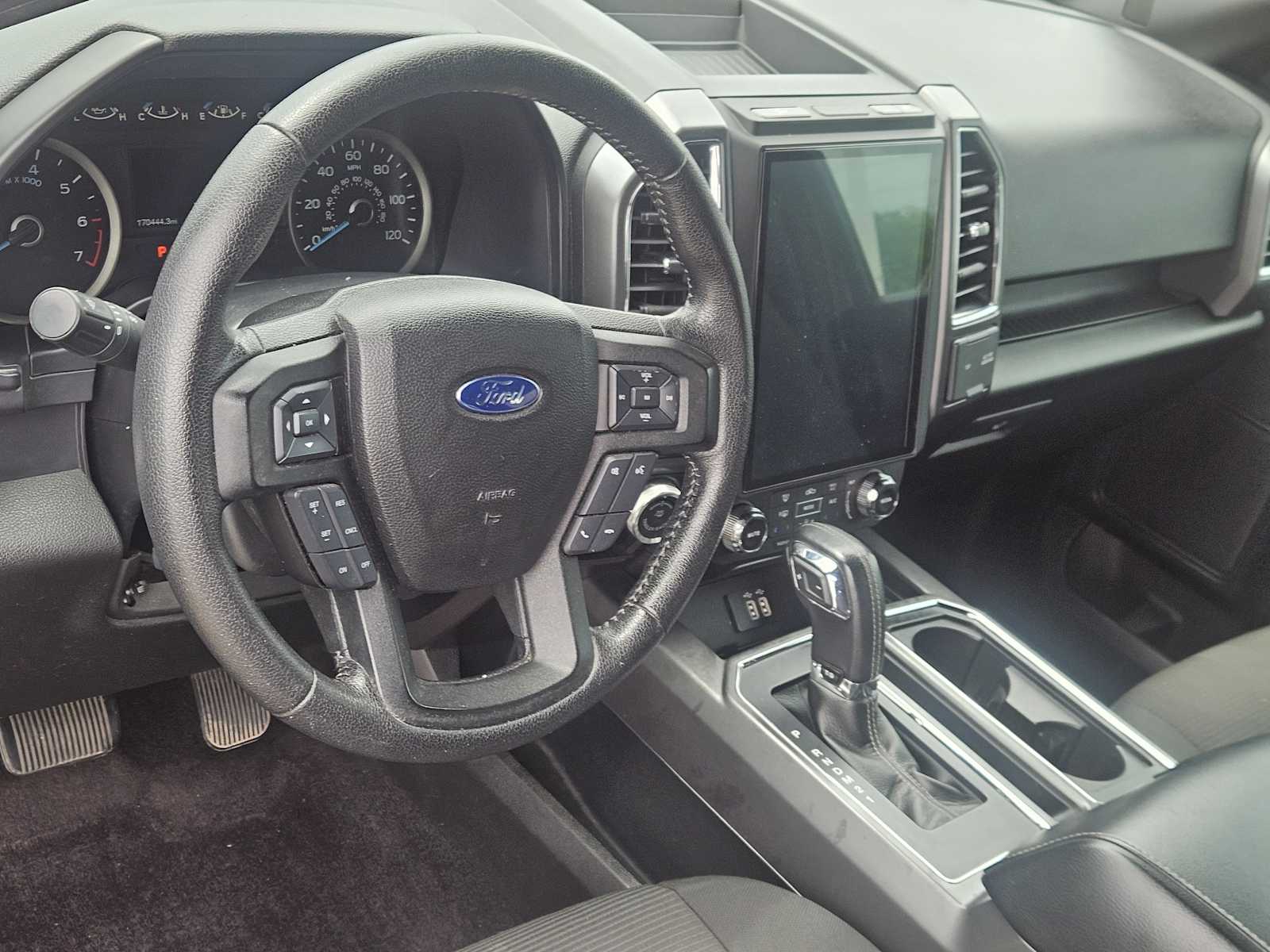 2016 Ford F-150 XLT 2