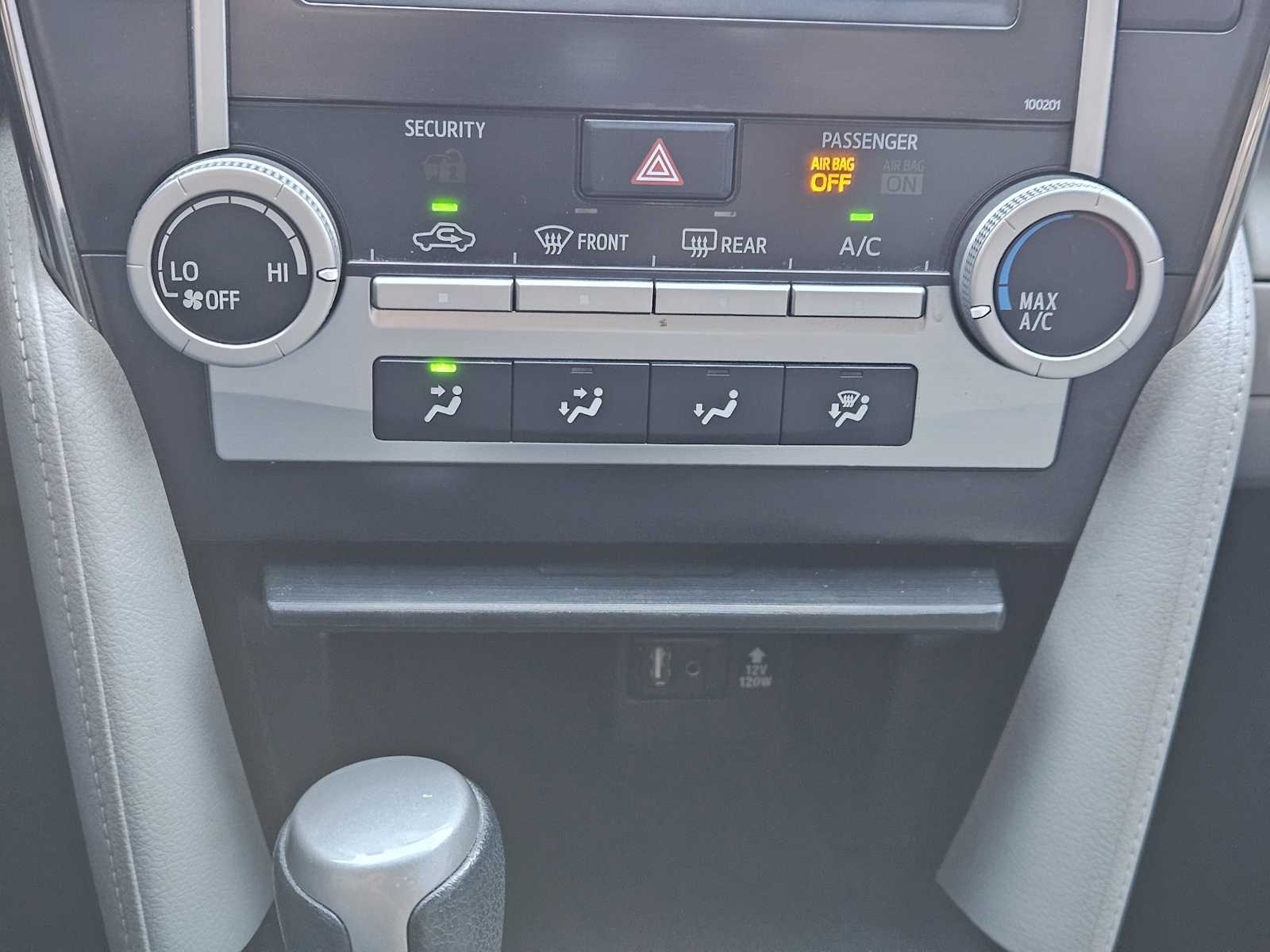 Thumbnail: 2014 Toyota Camry - 19