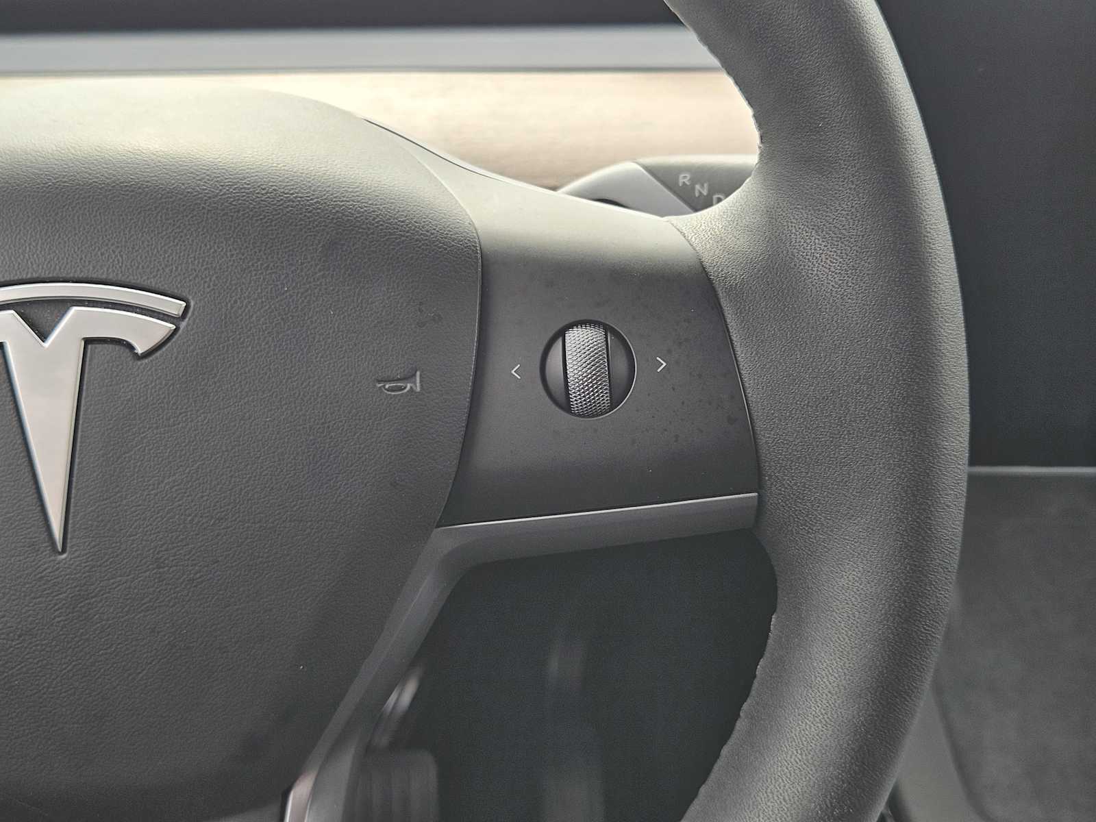 Thumbnail: 2024 Tesla Model Y - 28