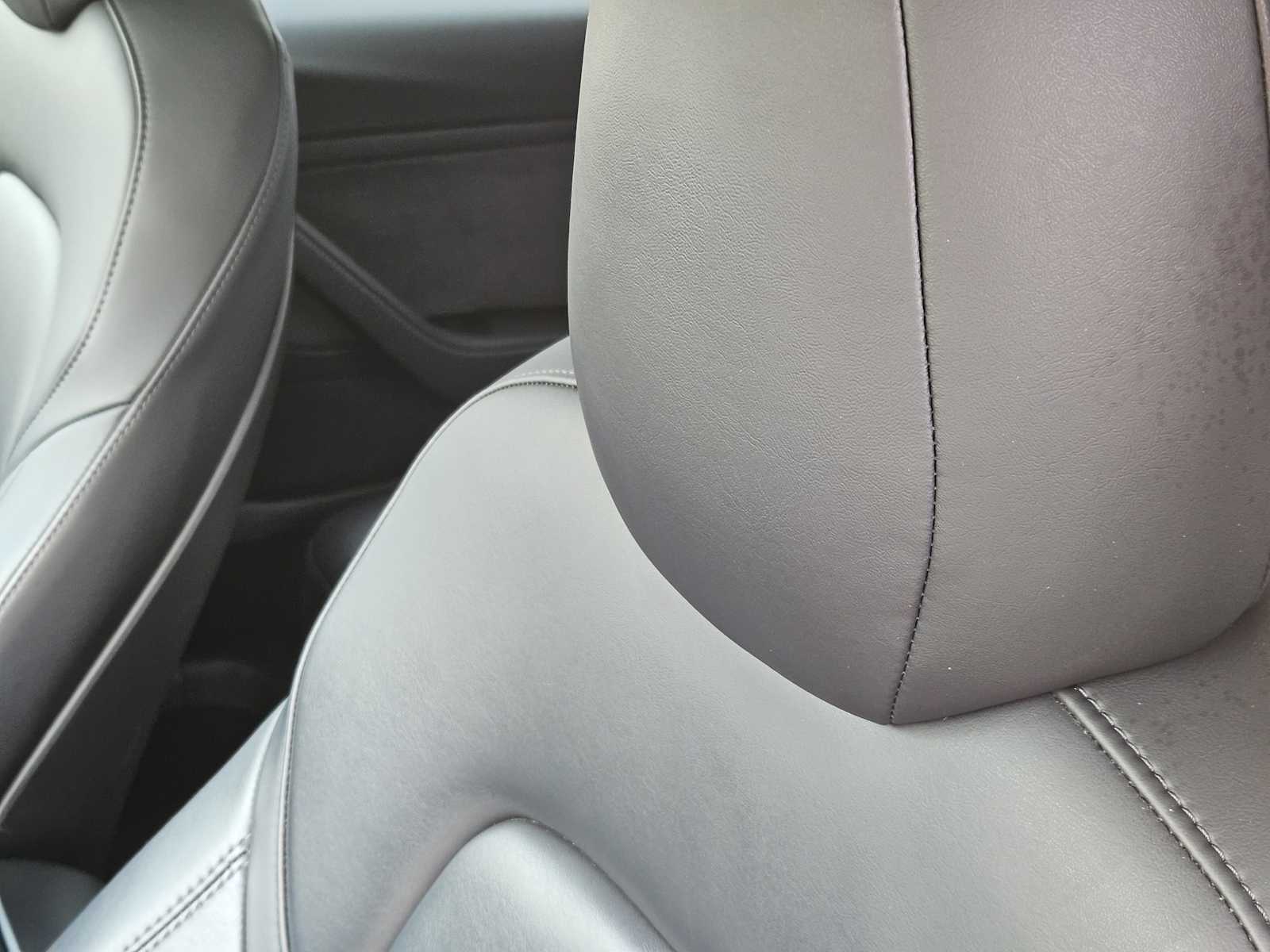 Thumbnail: 2022 Tesla Model 3 - 16