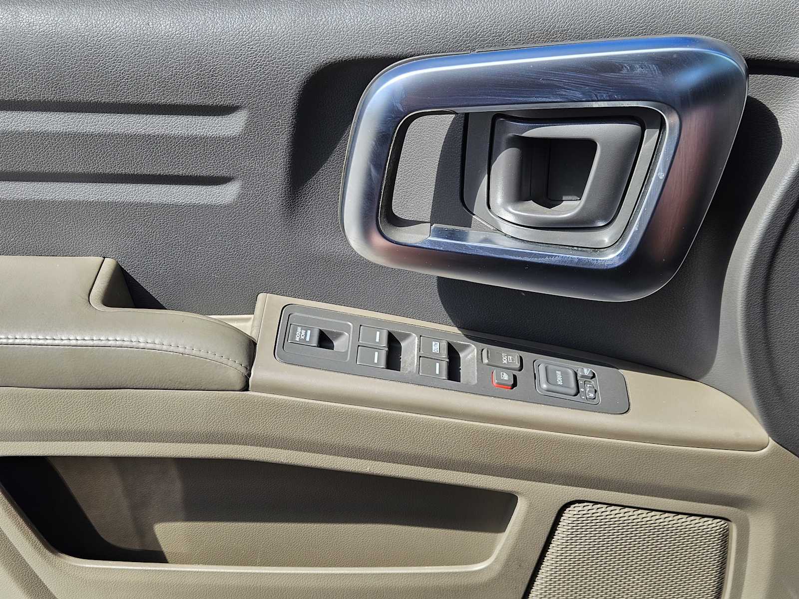 Thumbnail: 2006 Honda Ridgeline - 21