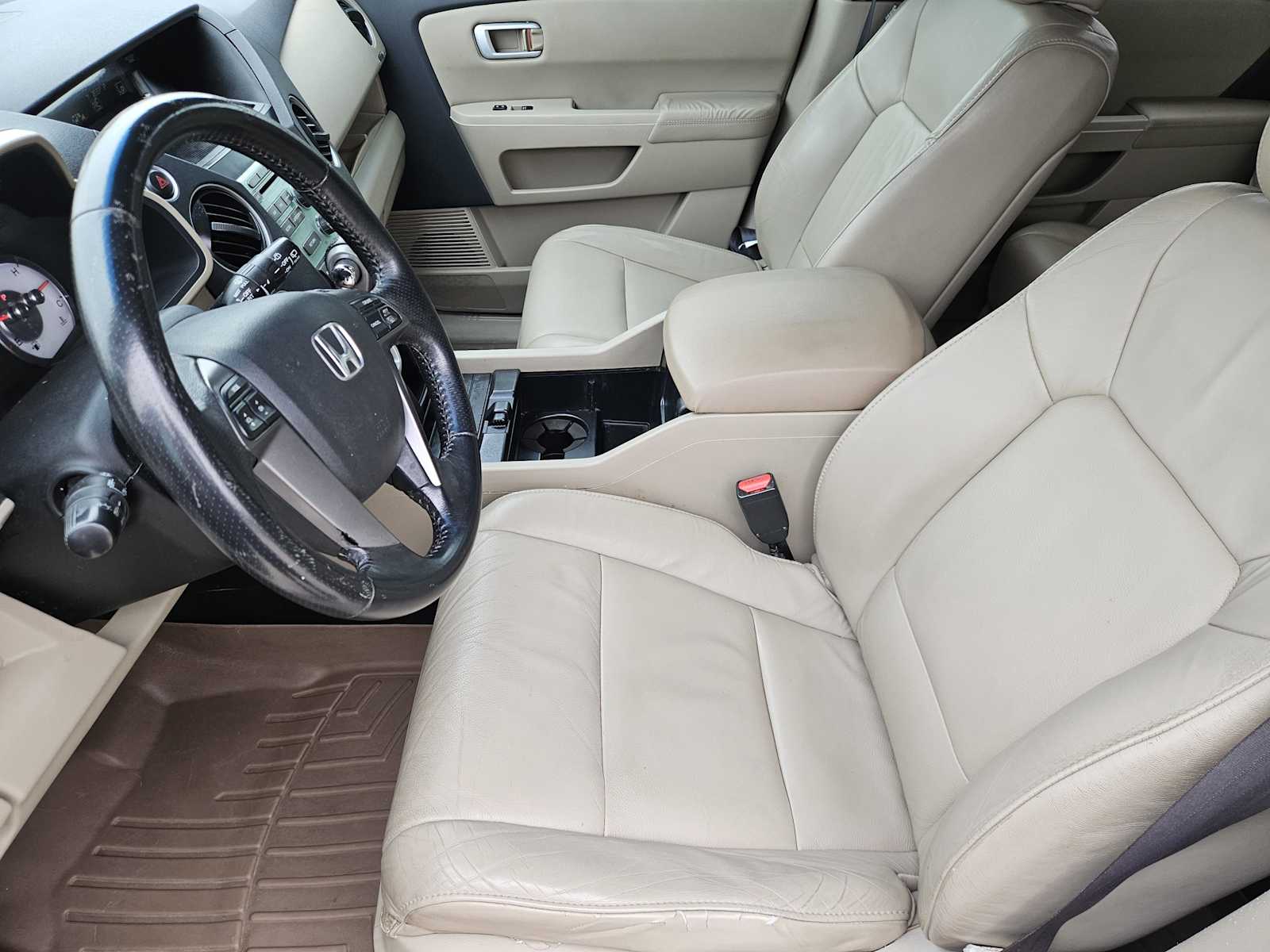 Thumbnail: 2011 Honda Pilot - 13