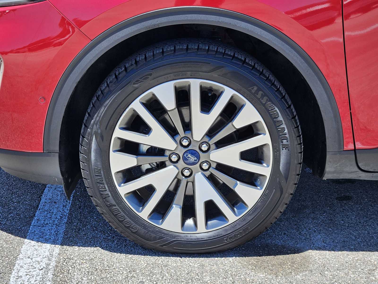 Thumbnail: 2020 Ford Escape - 9