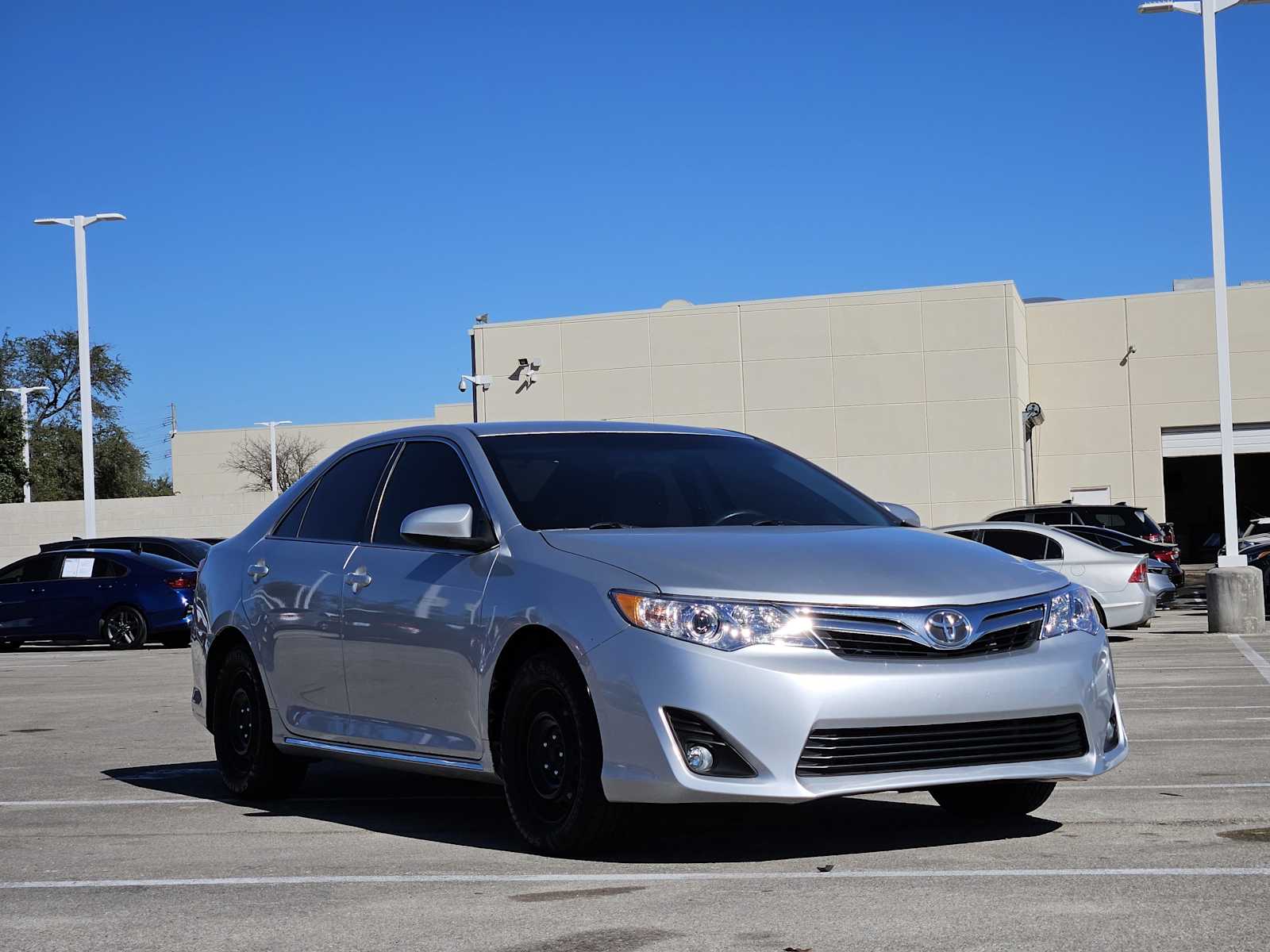 Thumbnail: 2014 Toyota Camry - 3