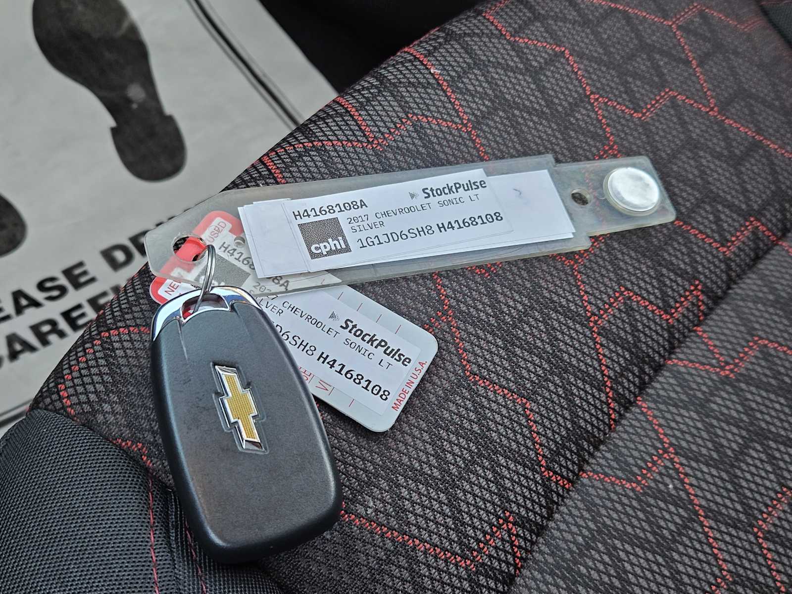 Thumbnail: 2017 Chevrolet Sonic - 32