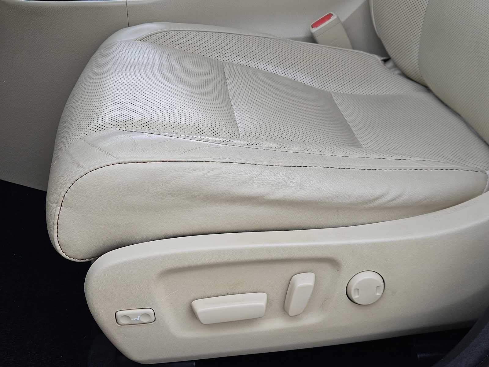 Thumbnail: 2017 Toyota Highlander - 23