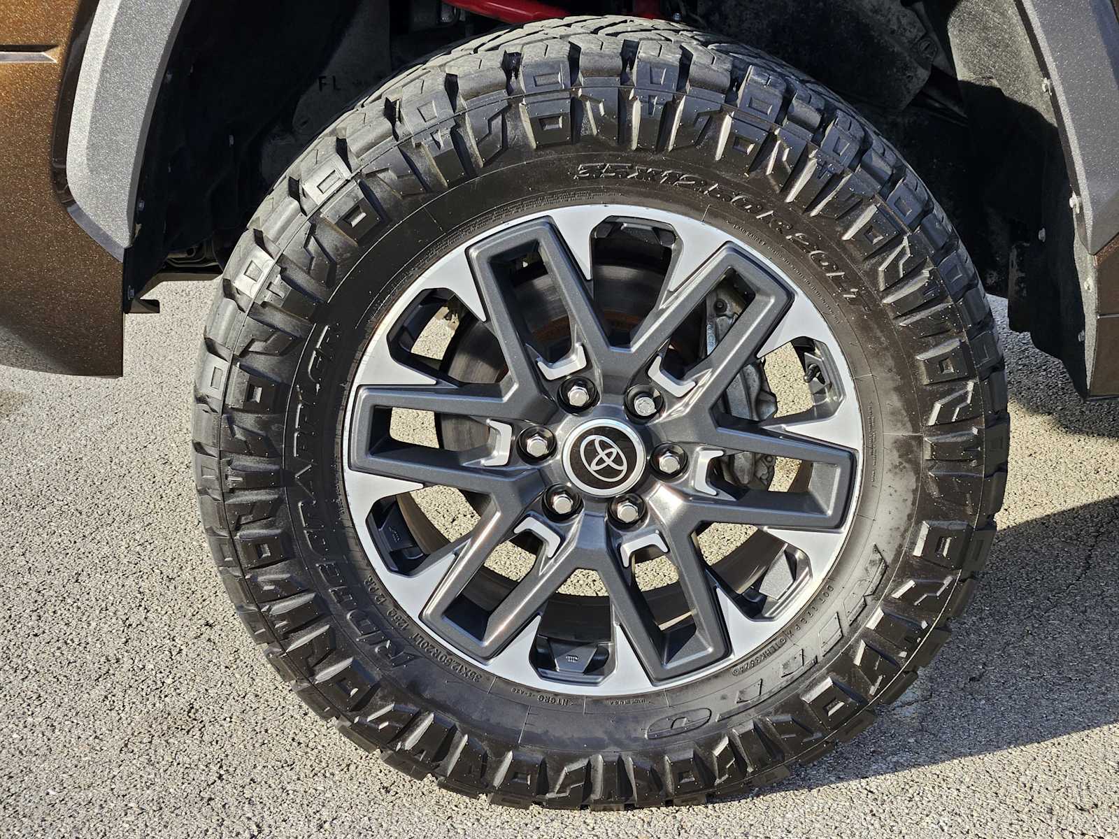 Thumbnail: 2022 Toyota Tundra - 9