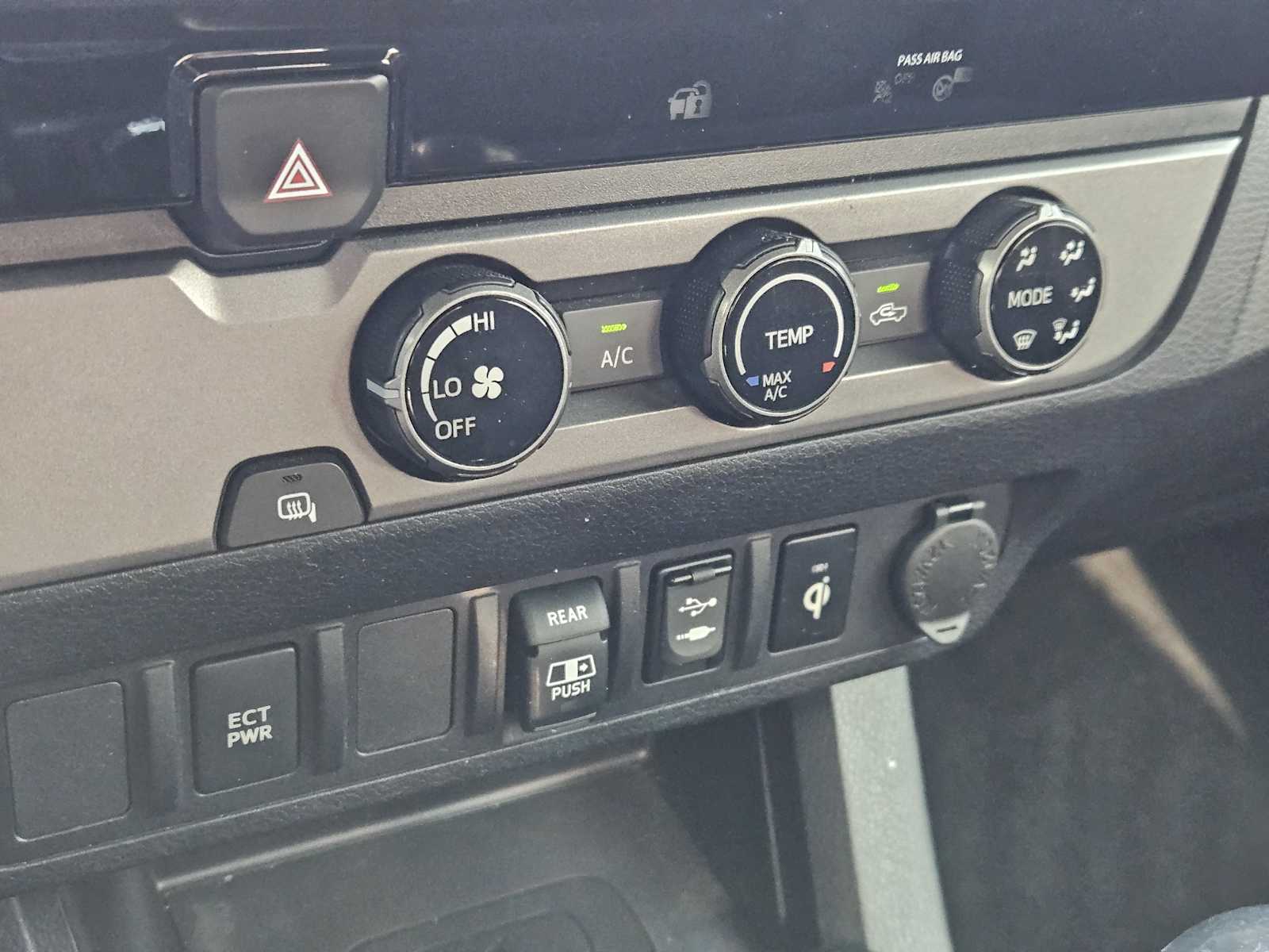 Thumbnail: 2018 Toyota Tacoma - 19