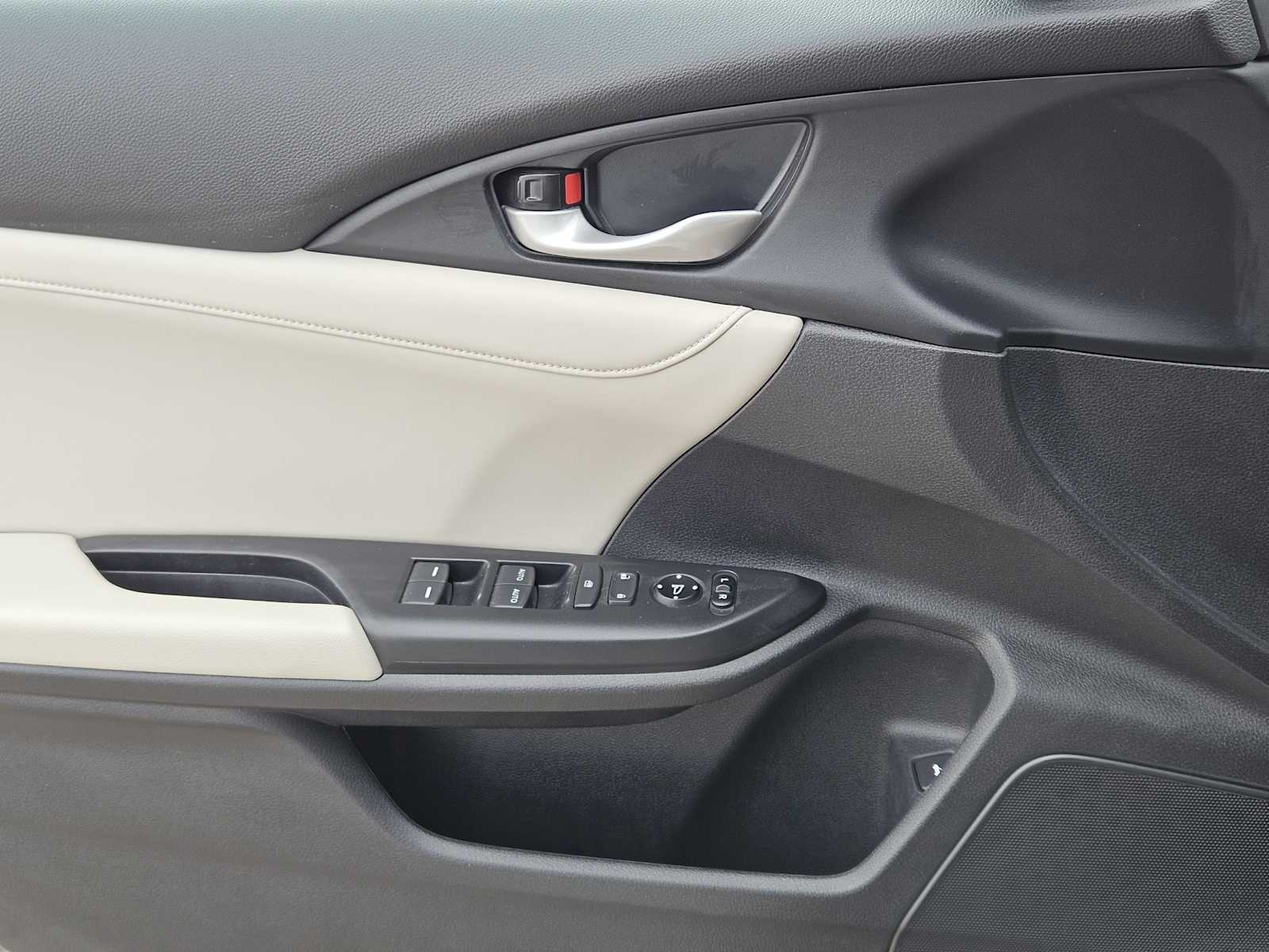 Thumbnail: 2022 Honda Insight - 23