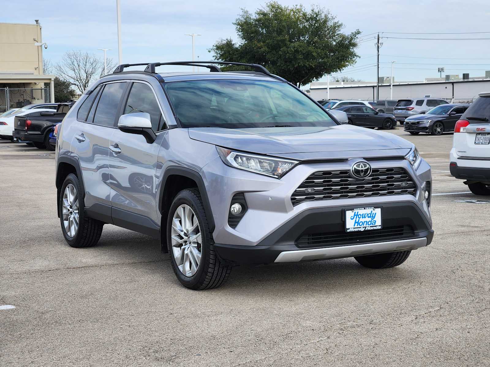Thumbnail: 2019 Toyota RAV4 - 3