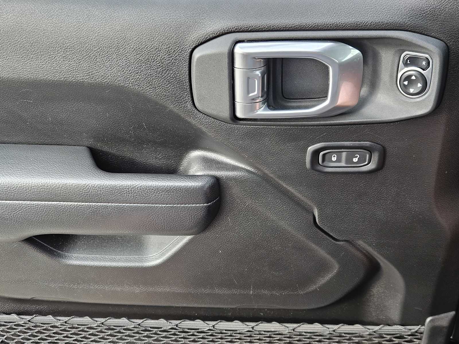 Thumbnail: 2024 Jeep Gladiator - 23