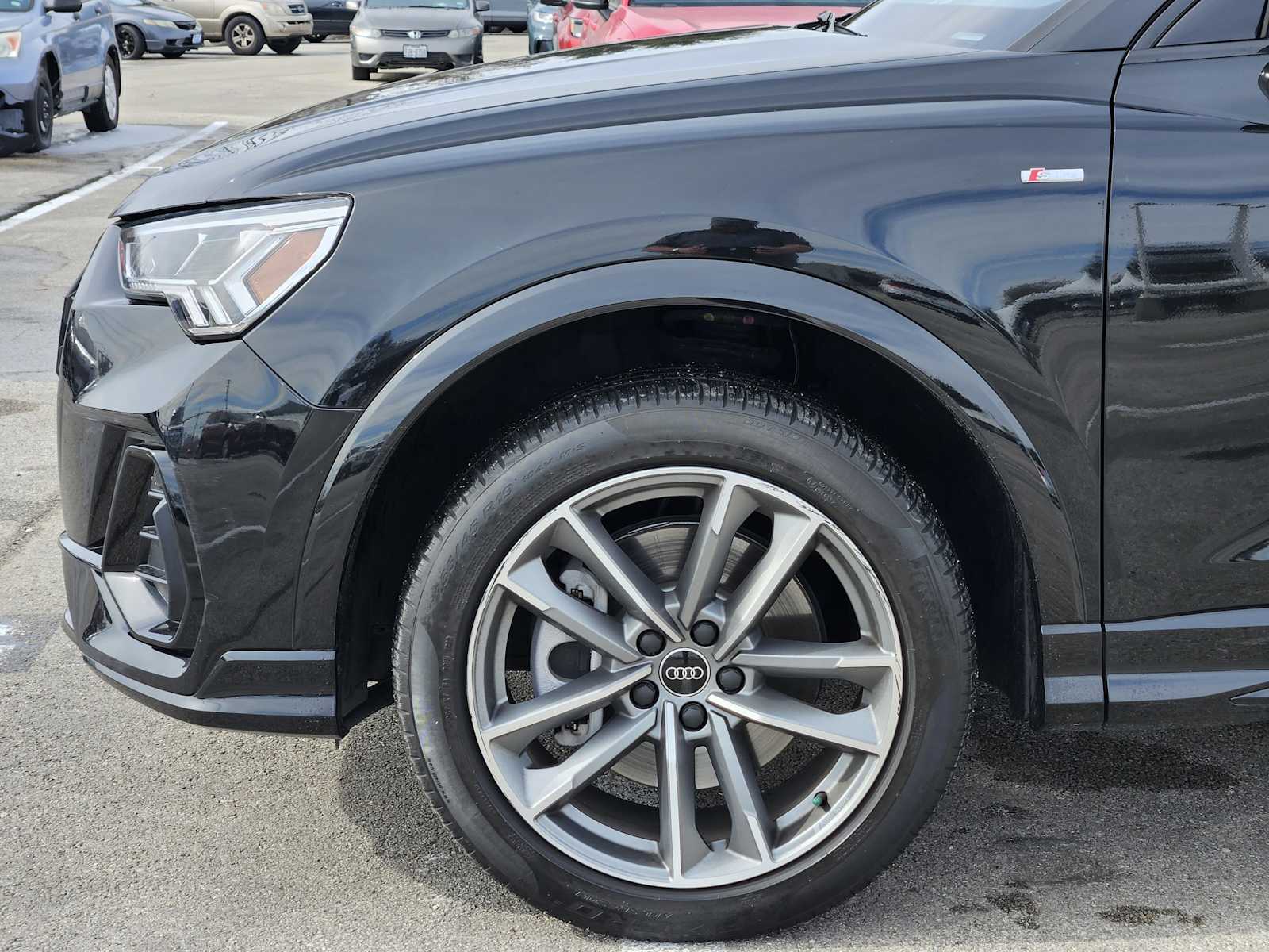 Thumbnail: 2023 Audi Q3 - 8