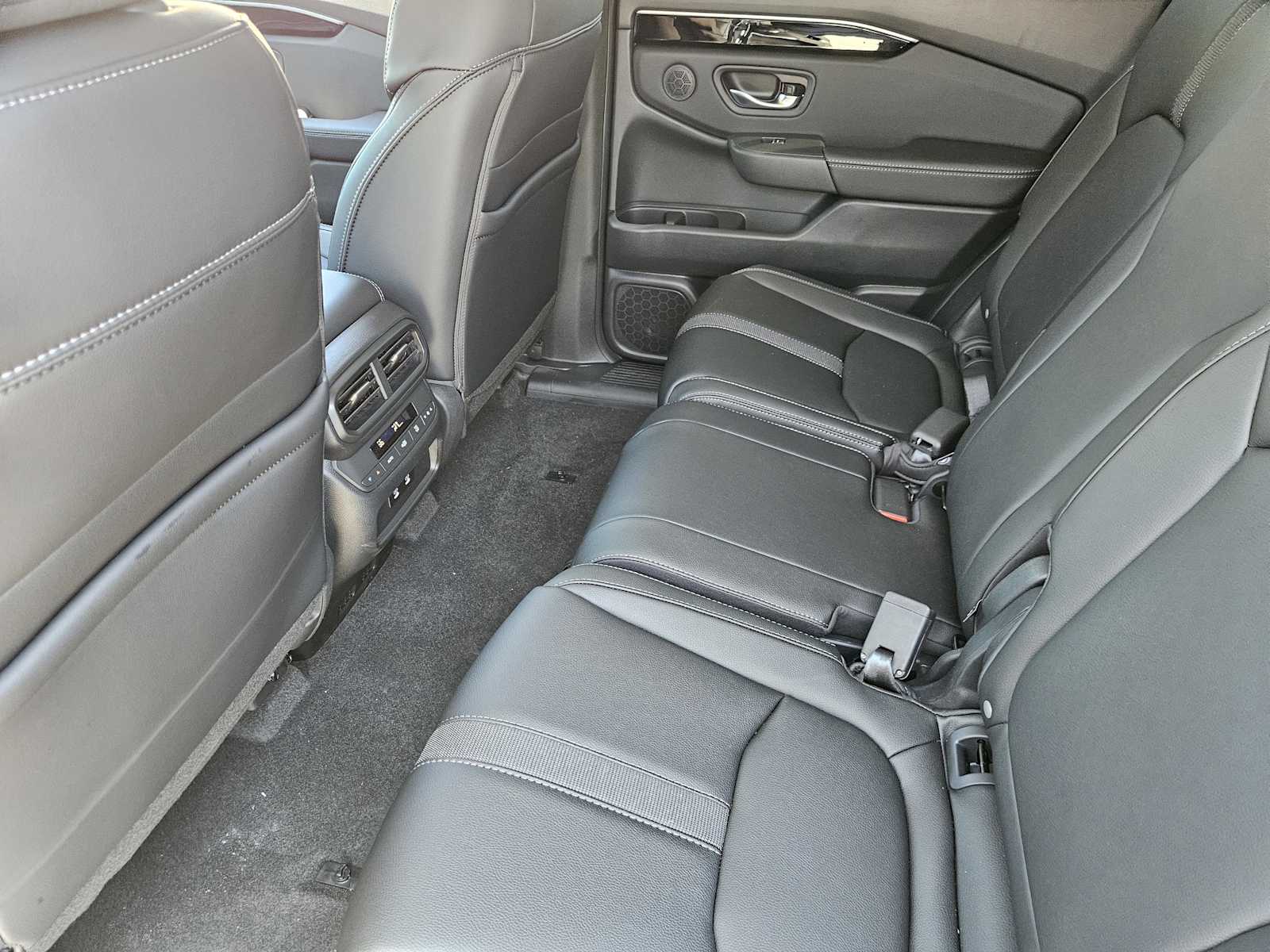 Thumbnail: 2026 Honda Pilot - 20